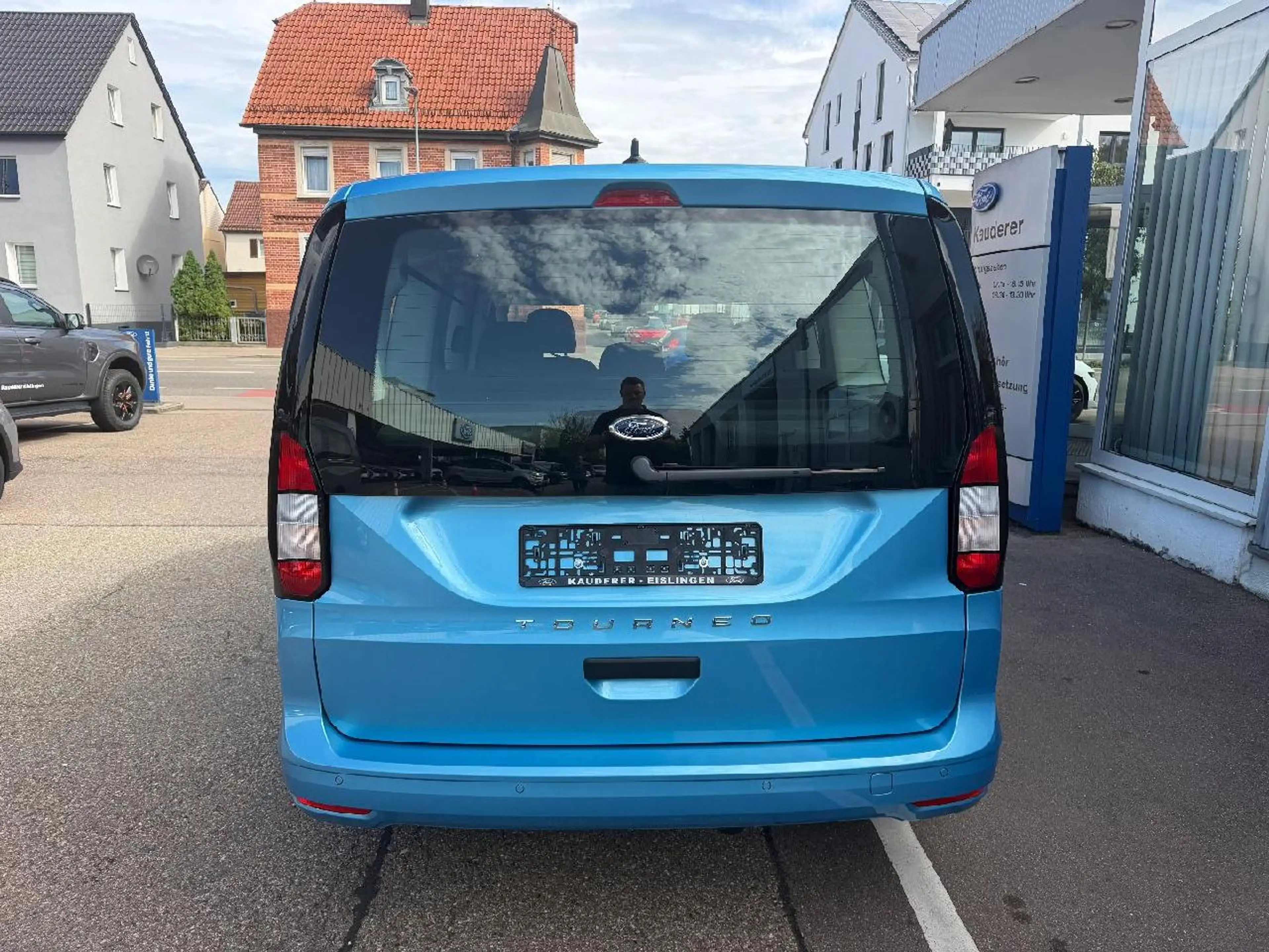 Ford Grand Tourneo Trend — photo 5