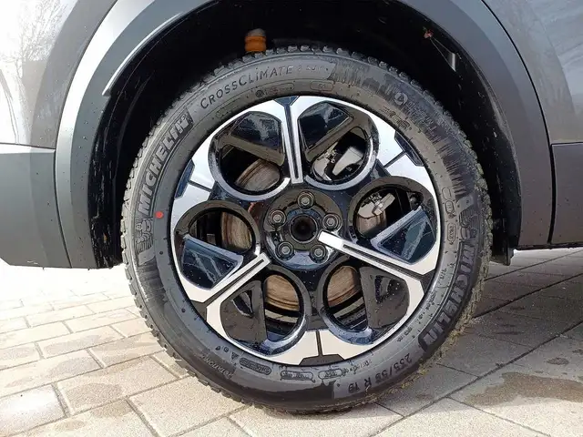 Citroen C5 Aircross view 14