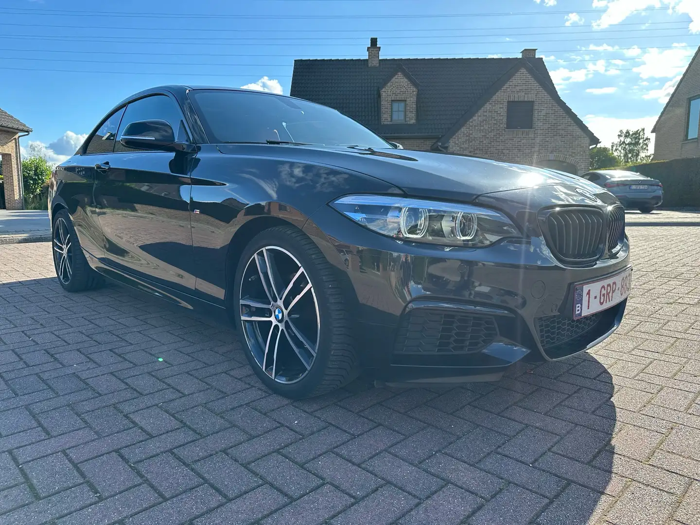 BMW 218 serie 218i pack M 10/2018 premiere main Noir - 2