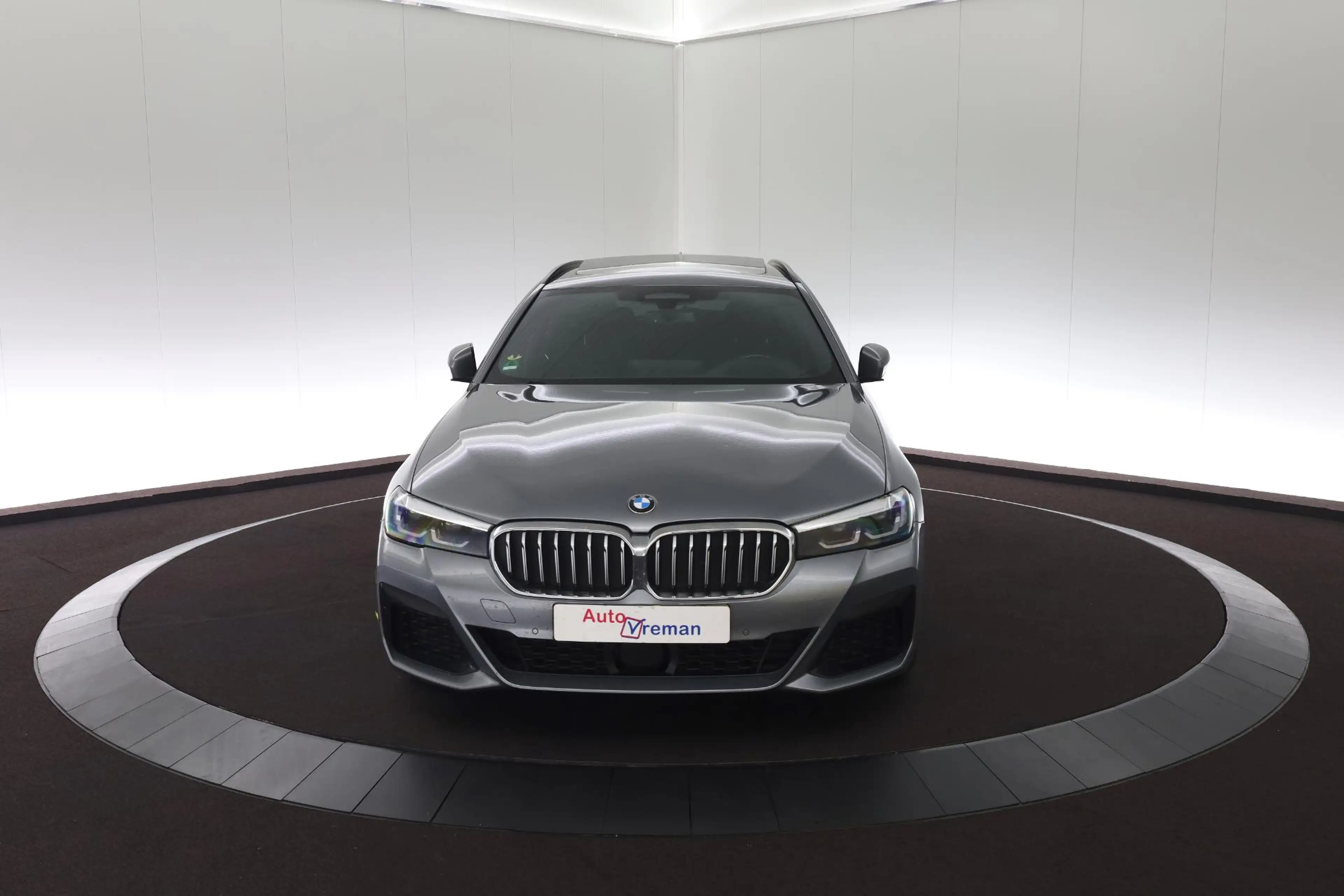 BMW 520 5-serie Touring 520d 190pk -M Sport / Pano / Shado — photo 8