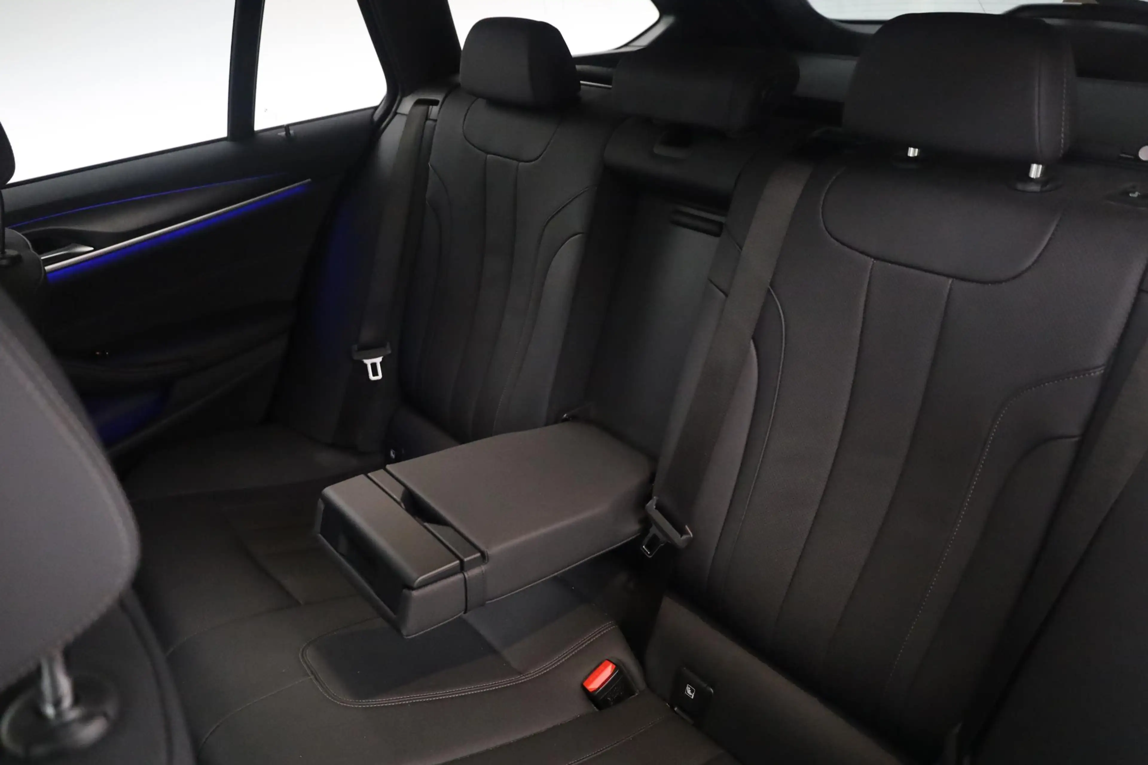 BMW 520 5-serie Touring 520d 190pk -M Sport / Pano / Shado — photo 12