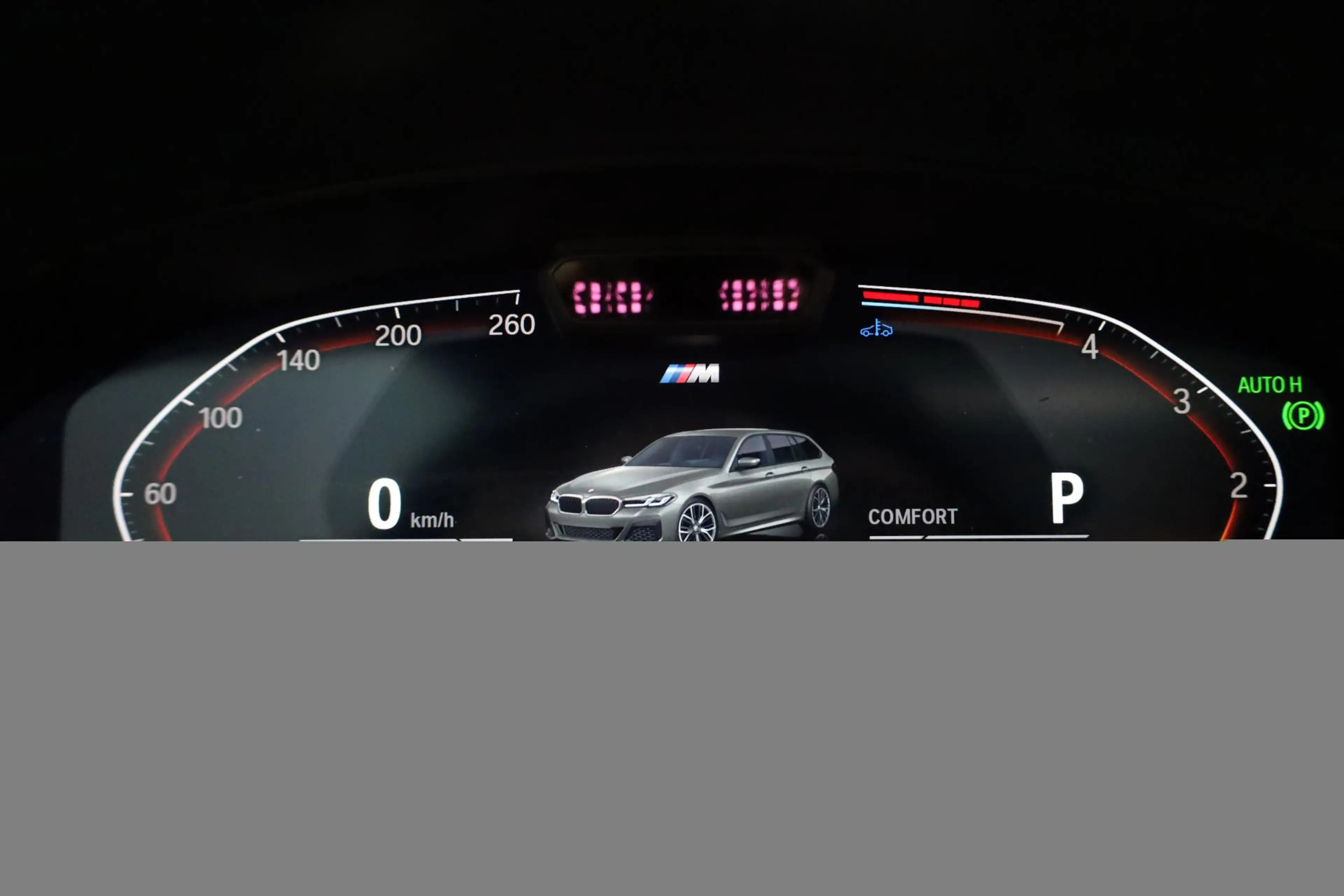 BMW 520 5-serie Touring 520d 190pk -M Sport / Pano / Shado — photo 9