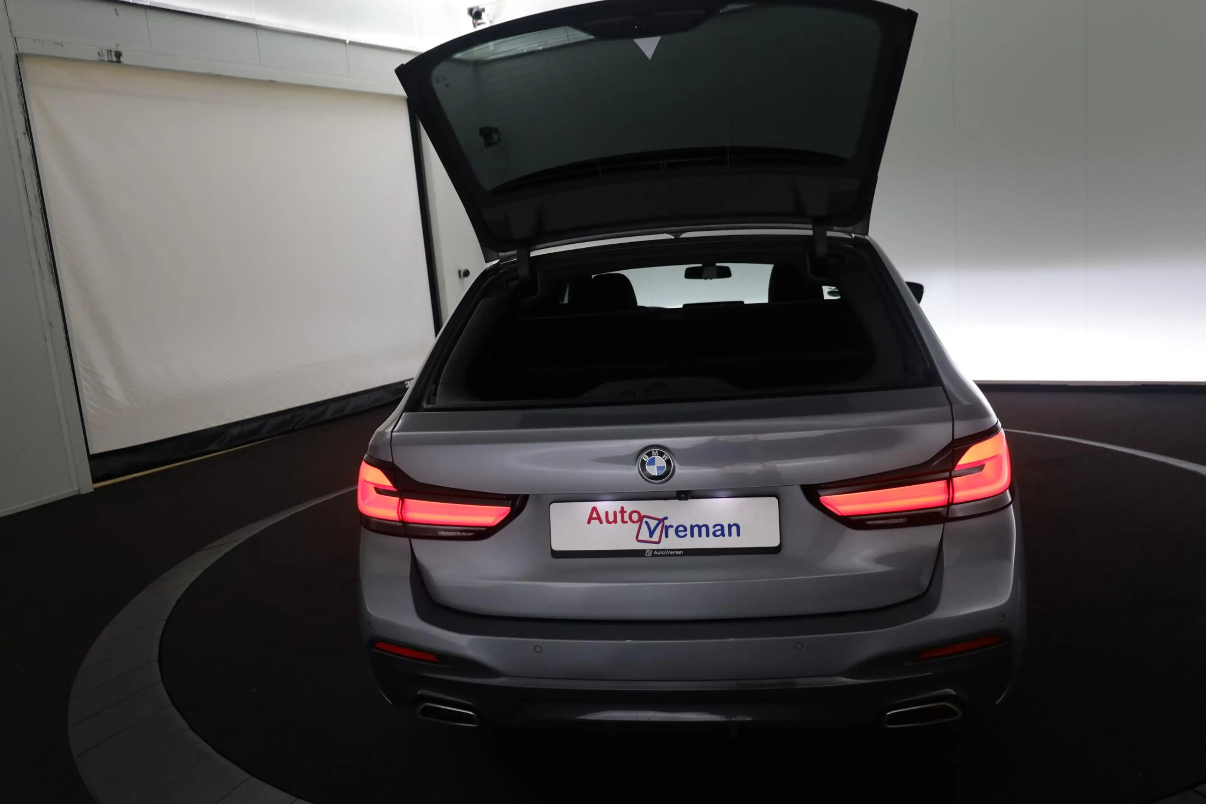 BMW 520 5-serie Touring 520d 190pk -M Sport / Pano / Shado — photo 16