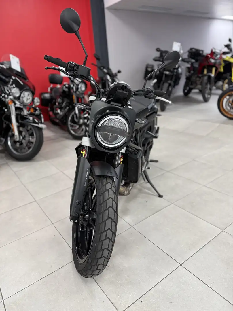 Husqvarna Svartpilen Negro - 2