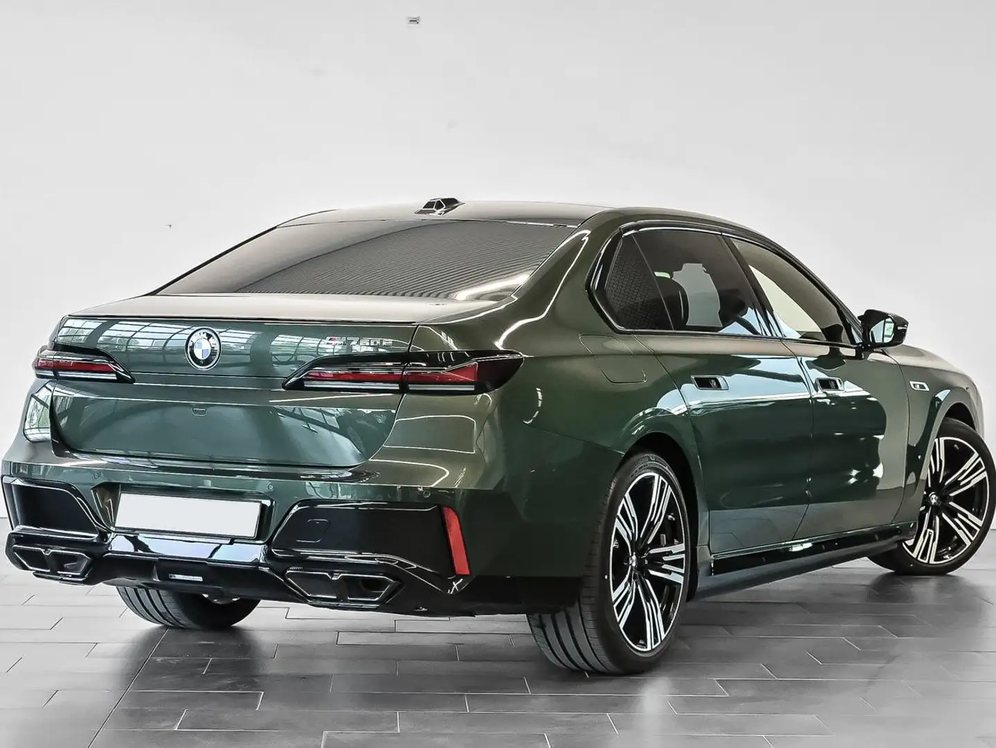 BMW 760 M760eXAS PHEV (420 kW) Vert - 2