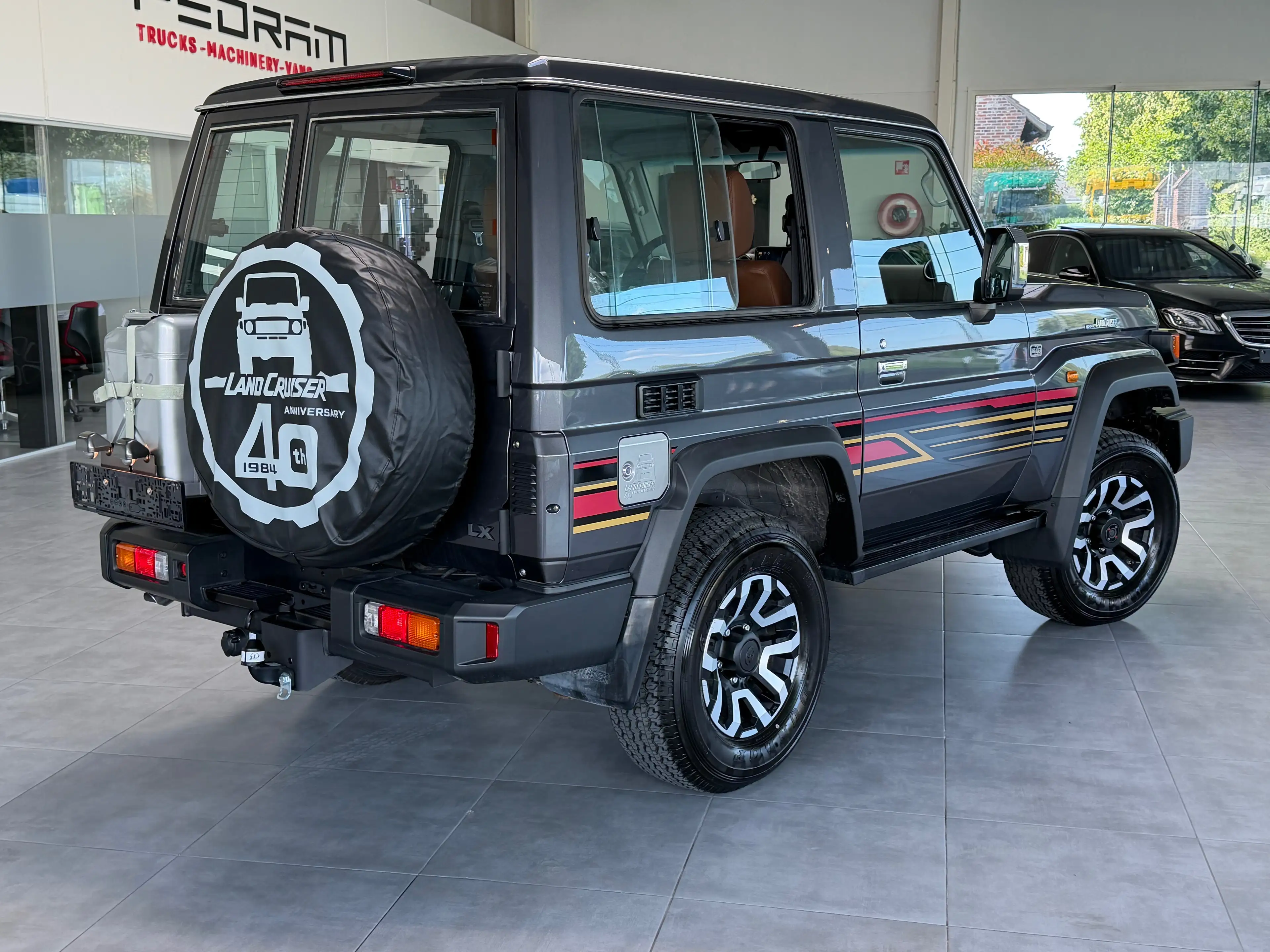 Toyota Land Cruiser GRJ71 4.0 V6 — photo 6