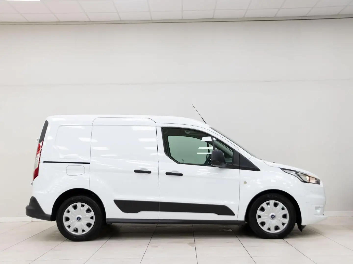 Ford Connect Comercial Transit Van 1.5 TDCi 74kW Ambien - 2