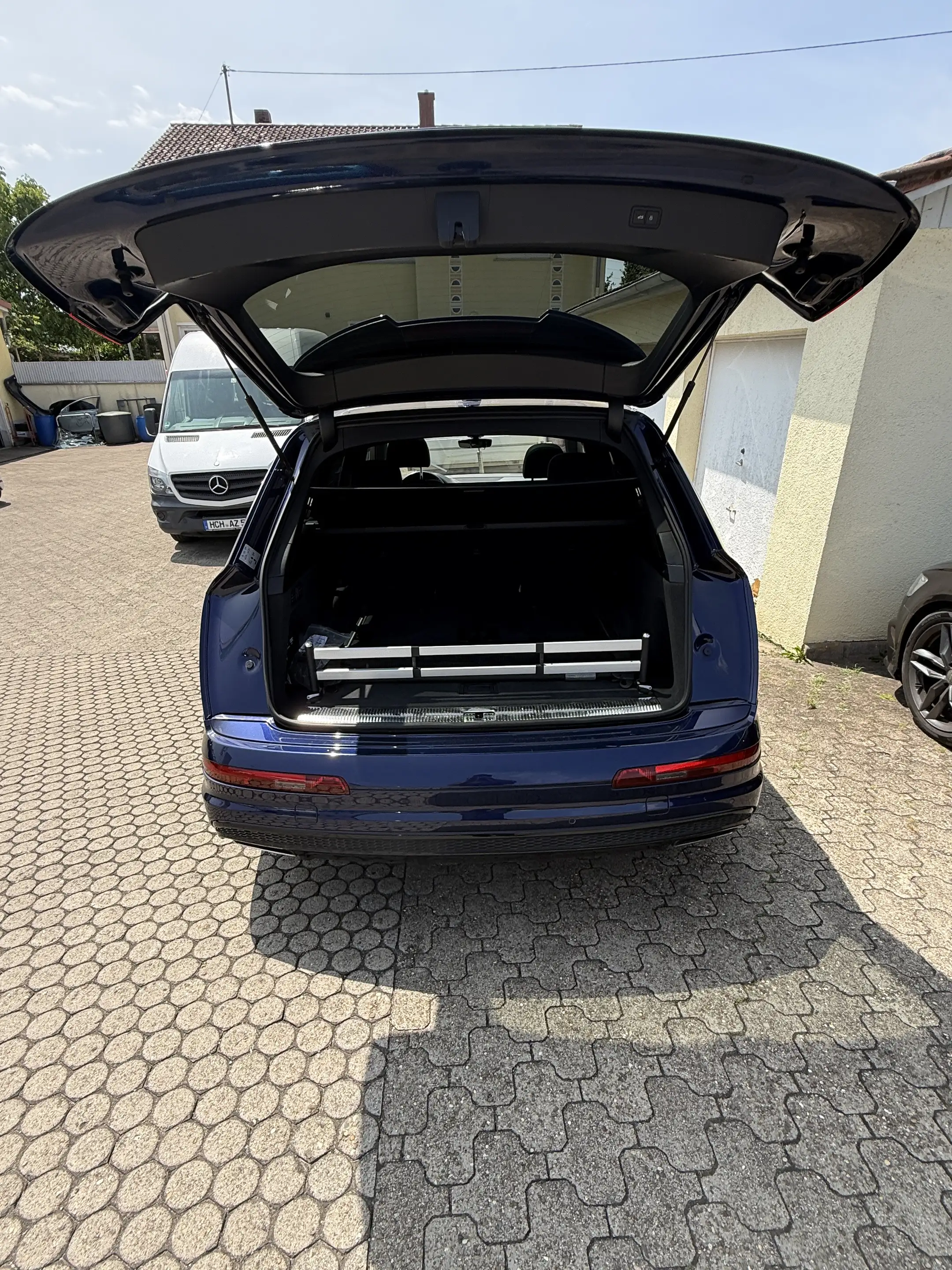 Audi Q7 e-tron 50 TDI quattro — photo 15