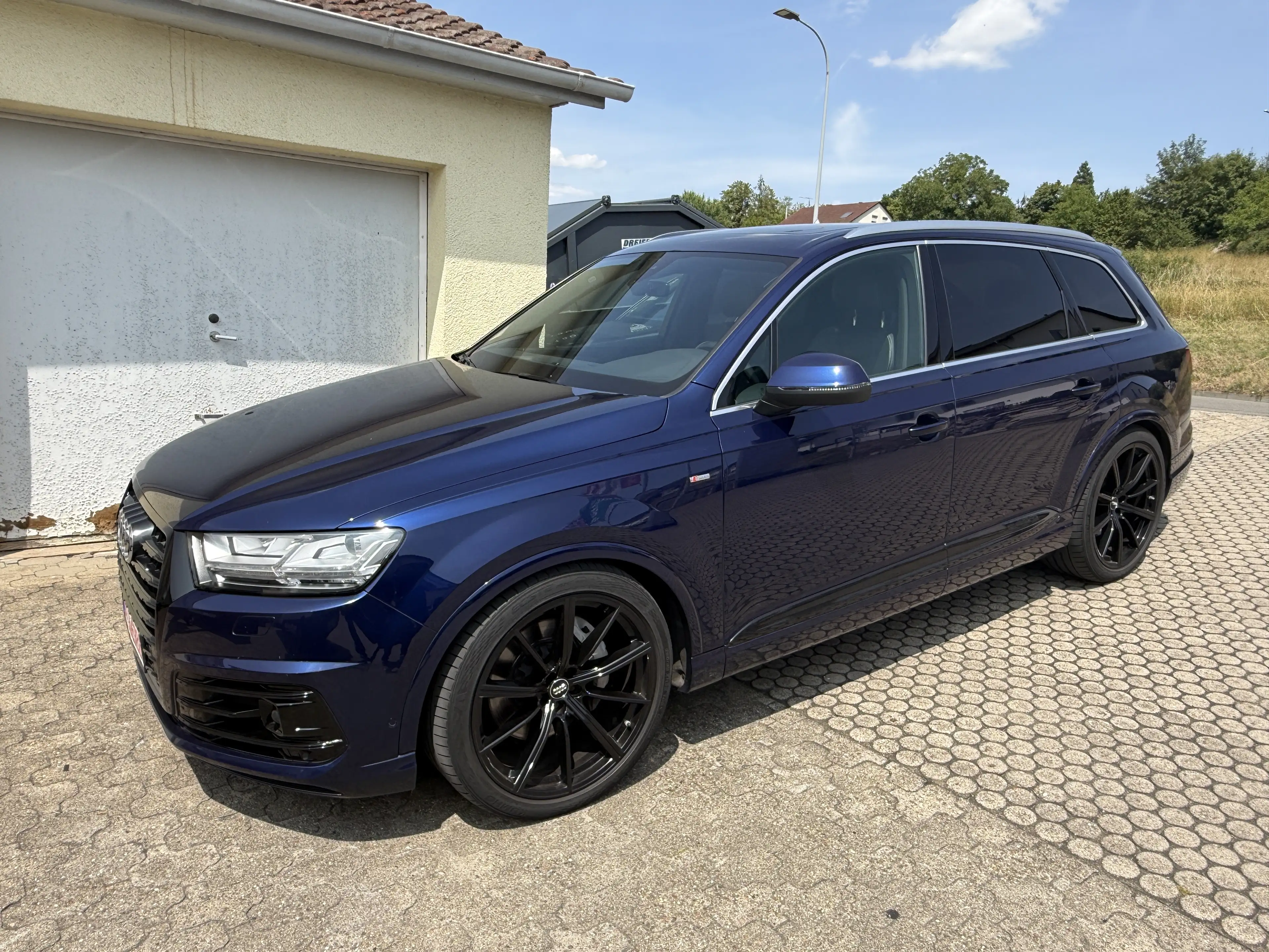 Audi Q7 e-tron 50 TDI quattro — photo 6