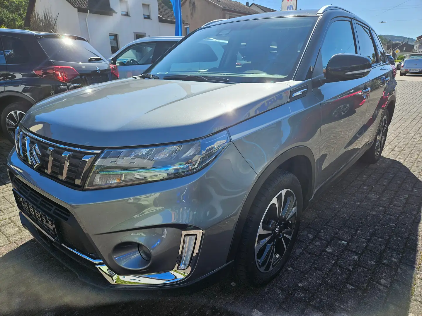 Suzuki Vitara 1.4 AT Comfort+ Allgrip Grau - 2