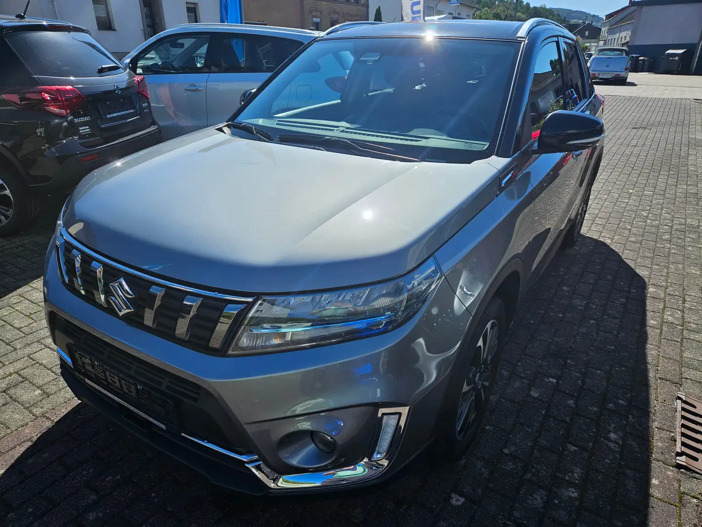 Suzuki Vitara 1.4 AT Comfort+ Allgrip Grau - 1