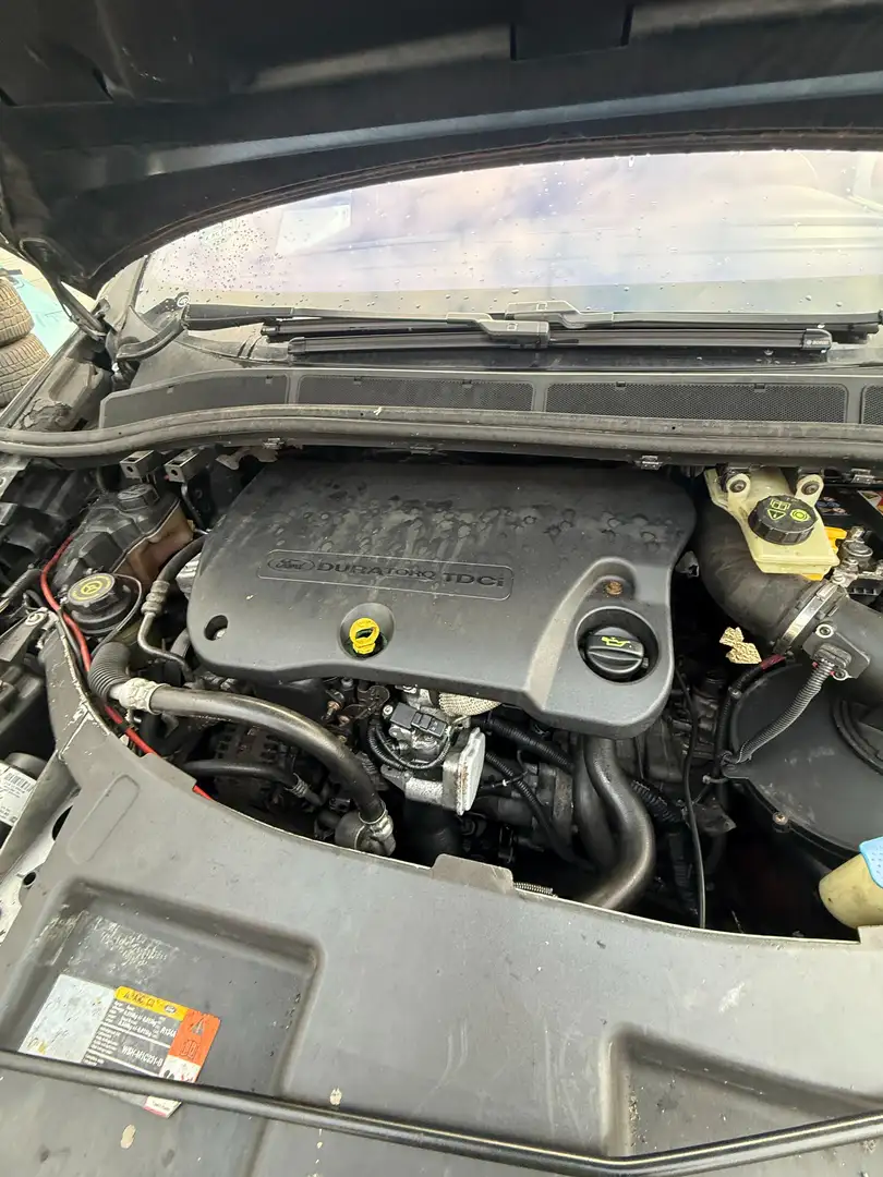 Ford S-Max Sieben Sitzer mit Tüv,Alu Austauschmotor Re vor Zwart - 2