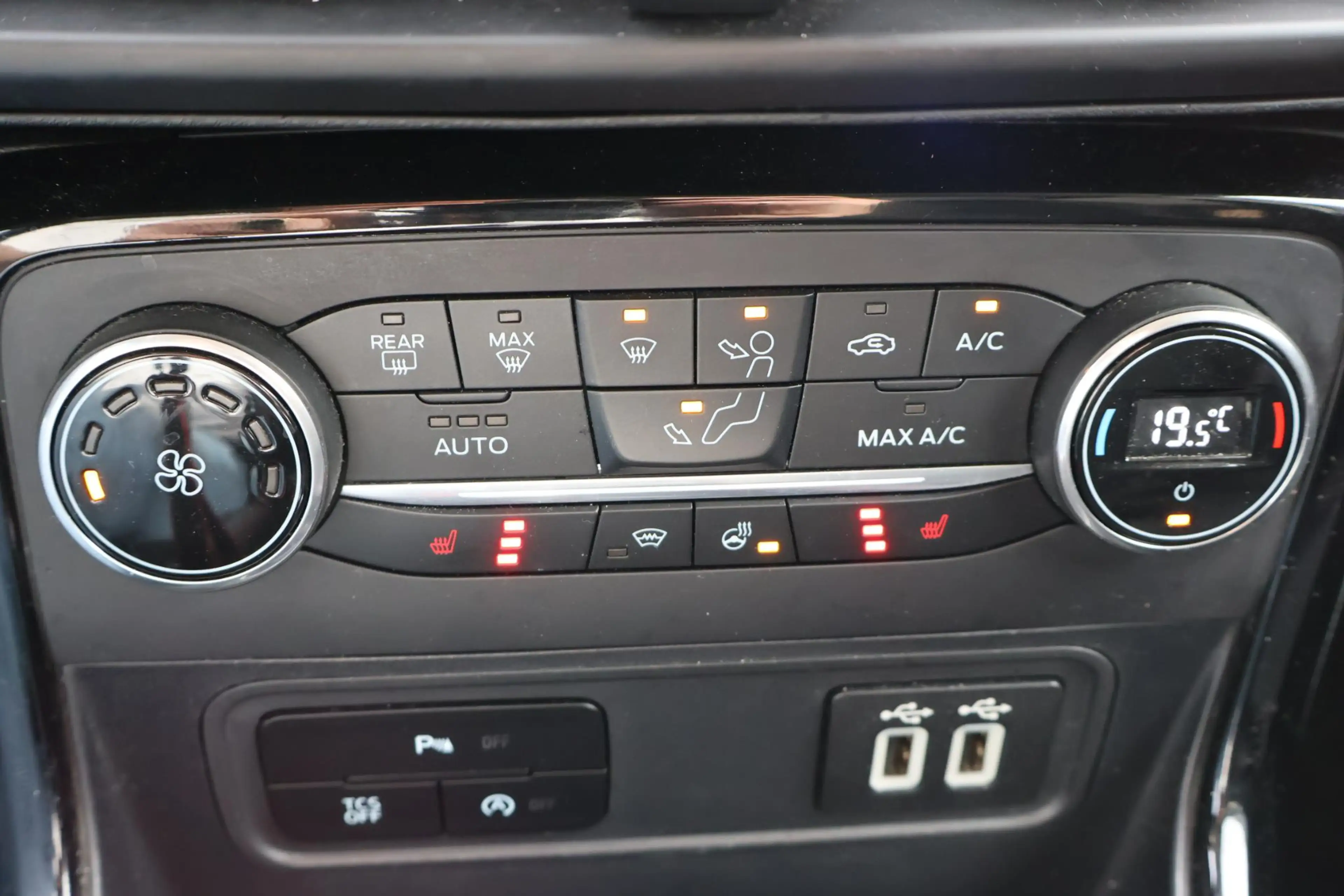 Ford EcoSport 1.0 EcoBoost ST-Line Black STOEL&STUURVERW. NAVI C — photo 13