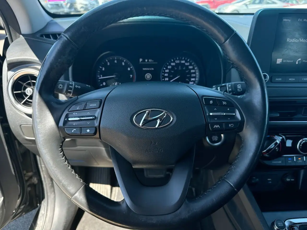 Hyundai KONA снимка Hyundai KONA