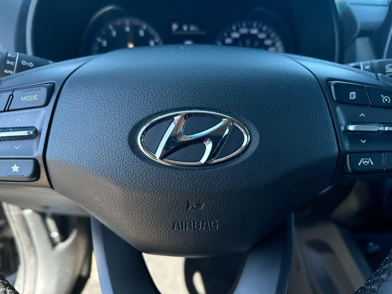 Hyundai KONA снимка Hyundai KONA