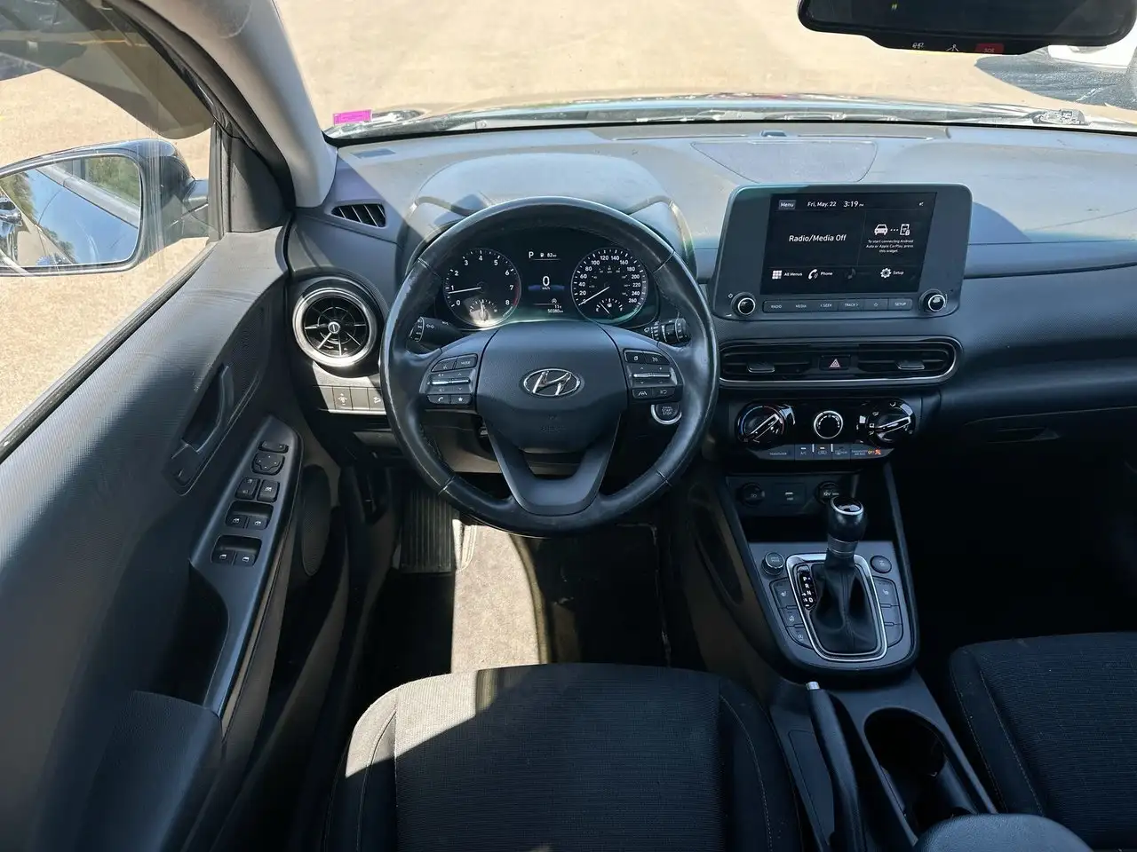 Hyundai KONA снимка Hyundai KONA