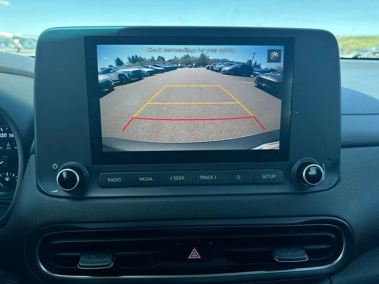 Hyundai KONA снимка Hyundai KONA