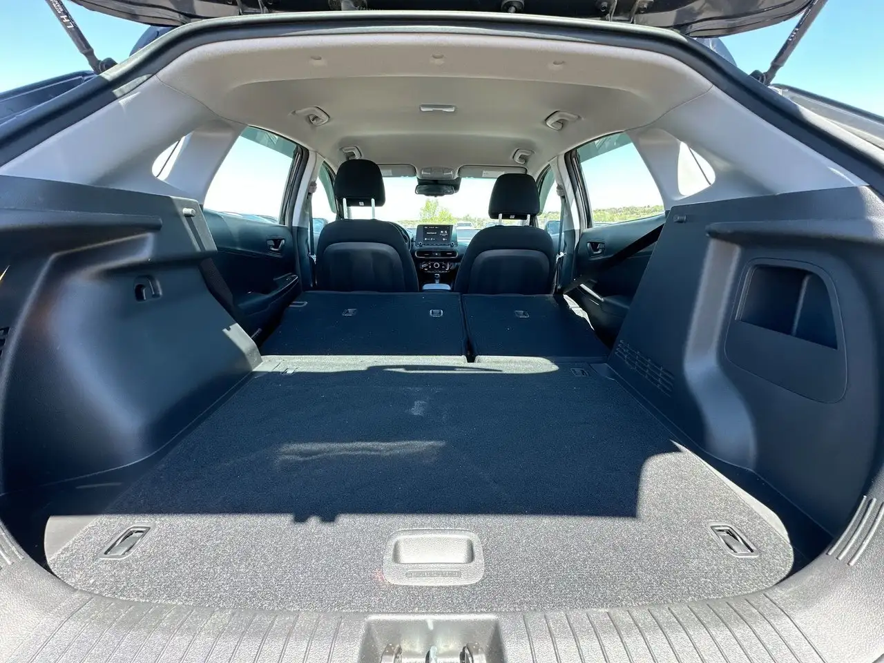 Hyundai KONA снимка Hyundai KONA