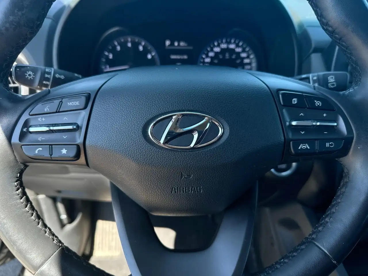 Hyundai KONA снимка Hyundai KONA