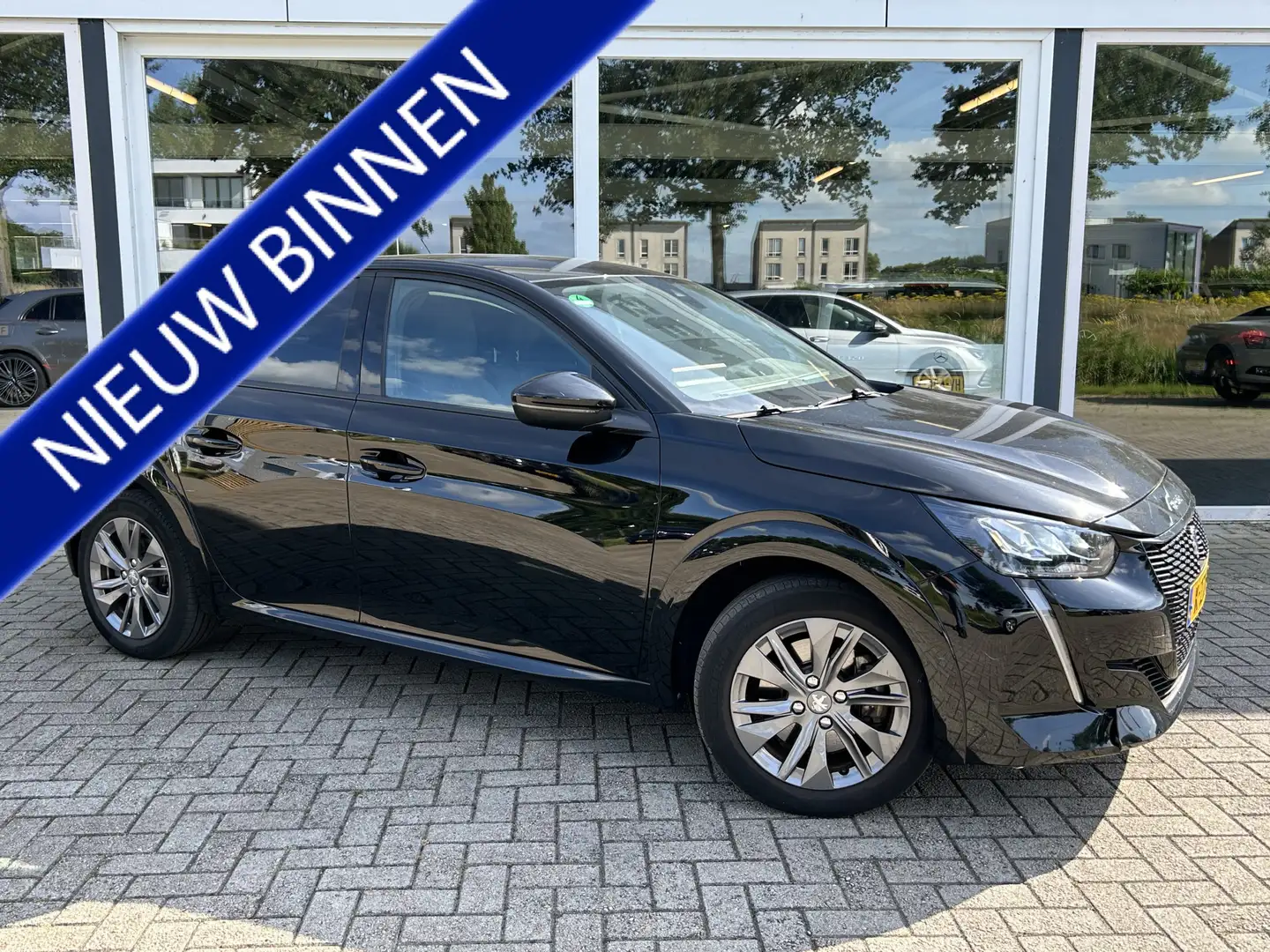 Peugeot e-208 EV Allure 50 kWh 50% deal 6.475,- ACTIE Camera / C Zwart - 1