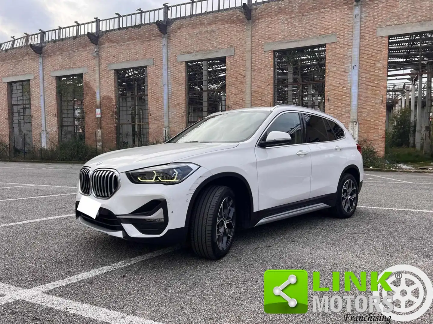 BMW X1 BMW X1 sDrive16d xLine Blanc - 1