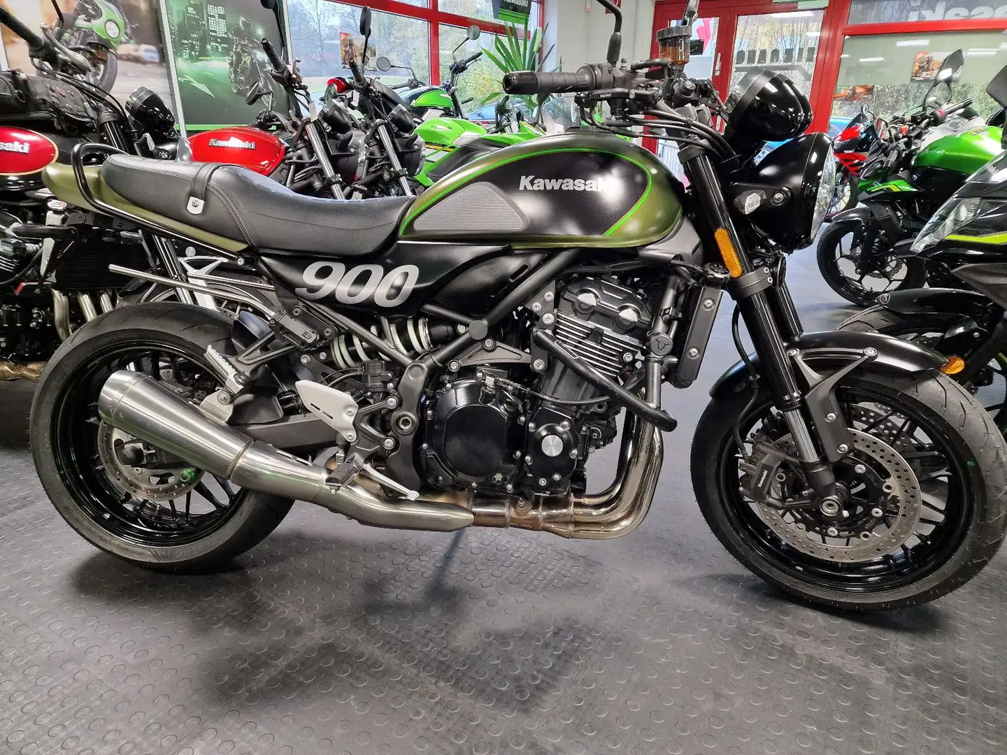 Kawasaki Z900RS Zöld - 1