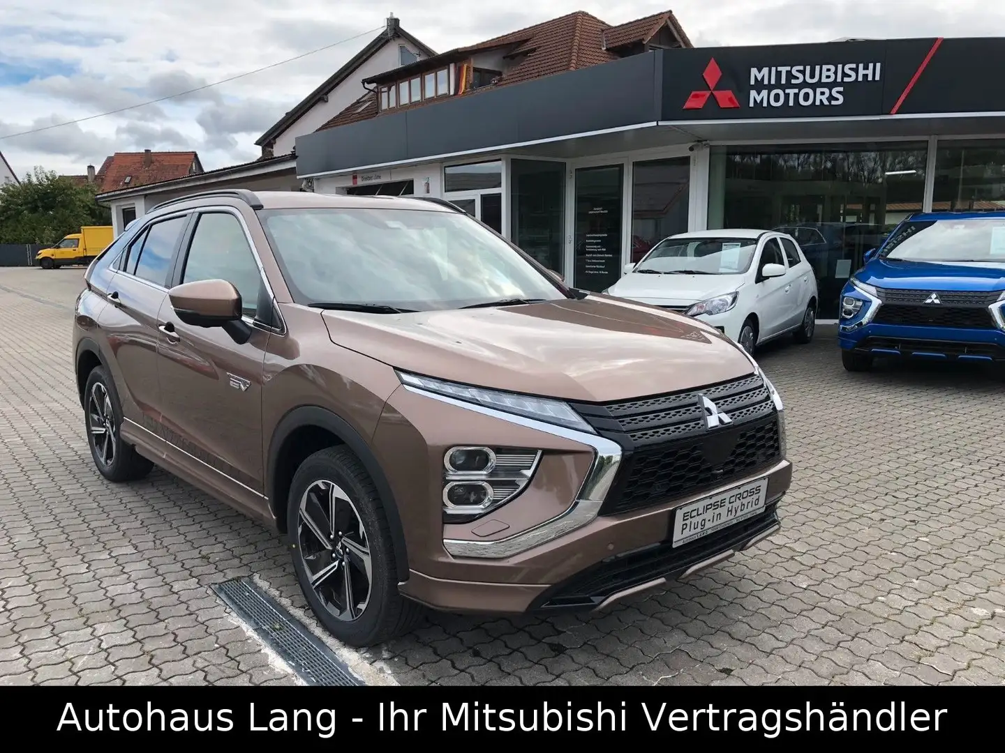 Mitsubishi Eclipse Cross Plus Select Hybrid 4WD Marrón - 2