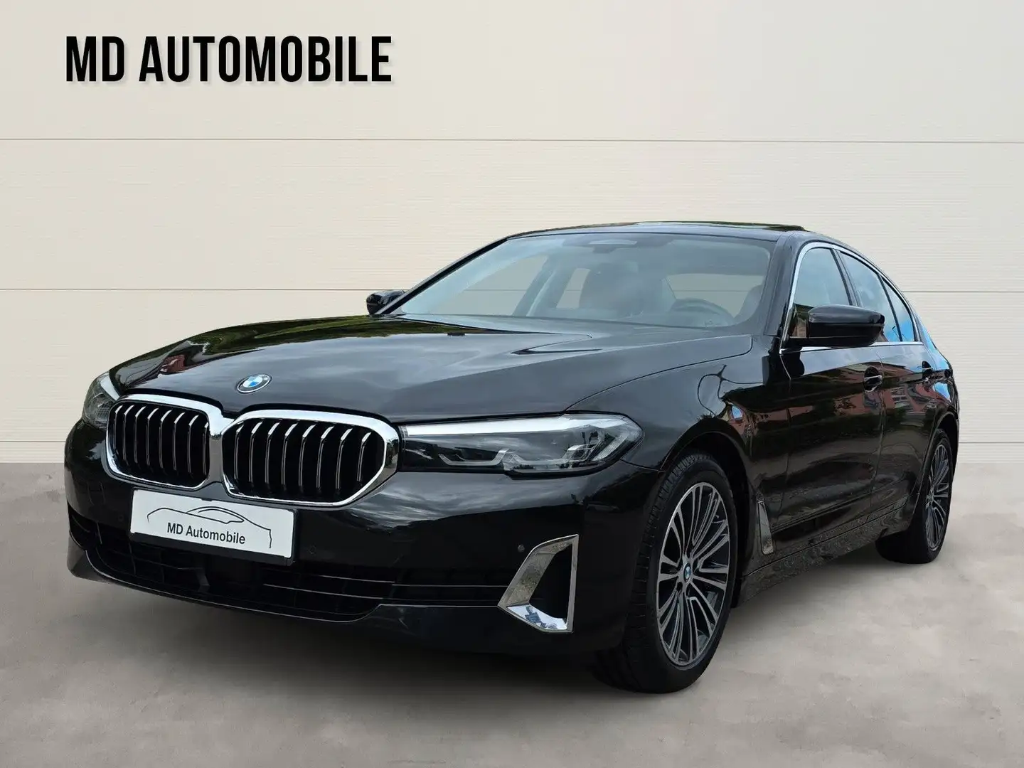 BMW 520 d Luxury Line Schiebedach Komforsitze Schwarz - 1