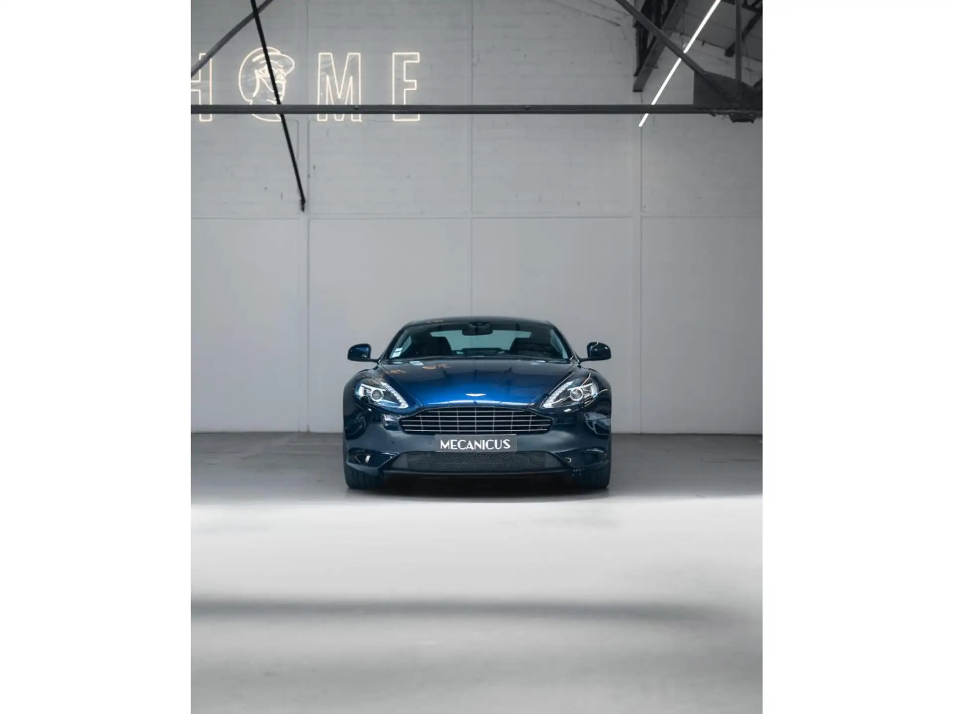 애스턴마틴 DB9 Coupe 2016 네이비 사진 8