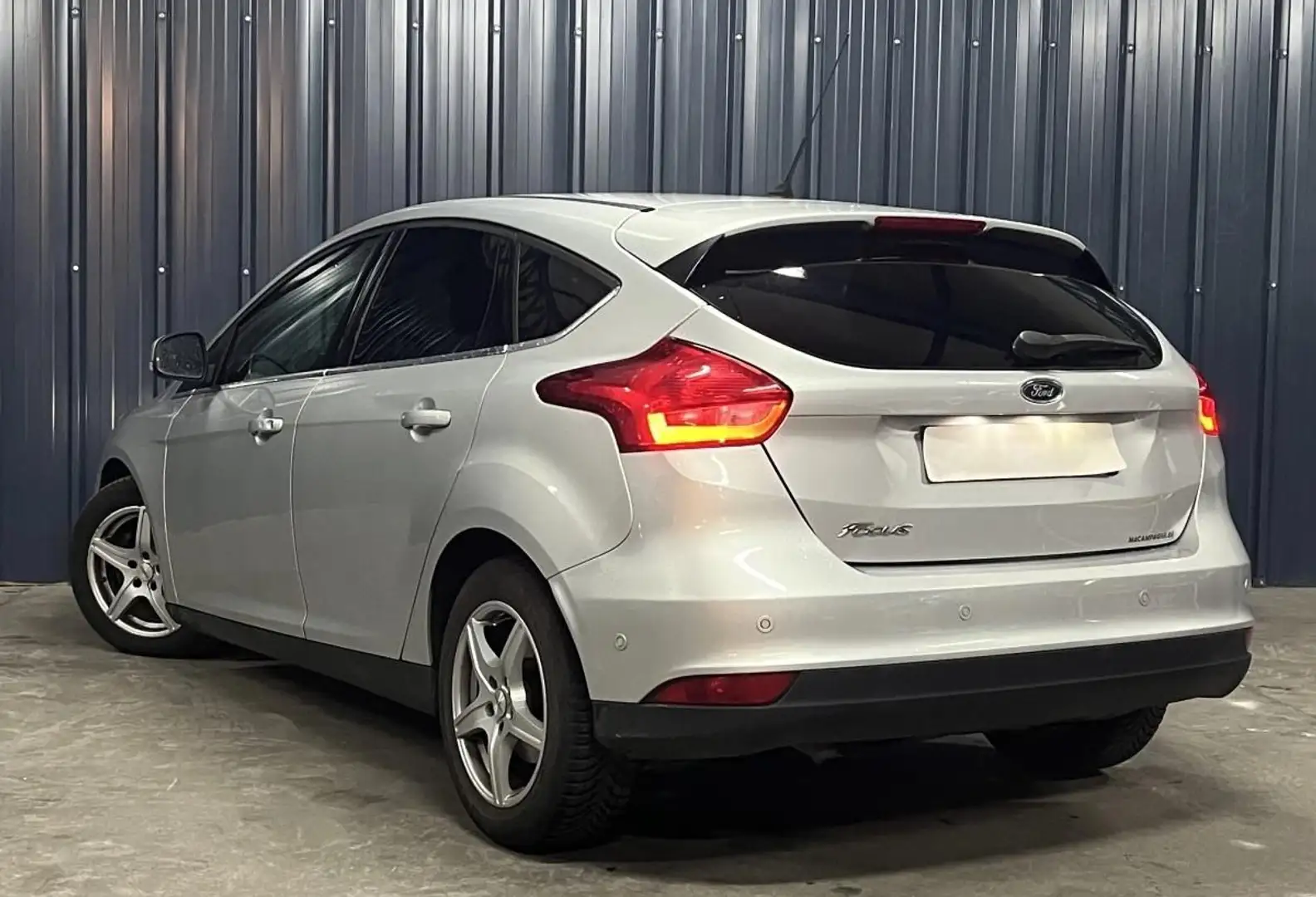 Ford Focus 1.5 TDCI 105 ECONETIC EXECUTIVE START-STOP Gris - 2