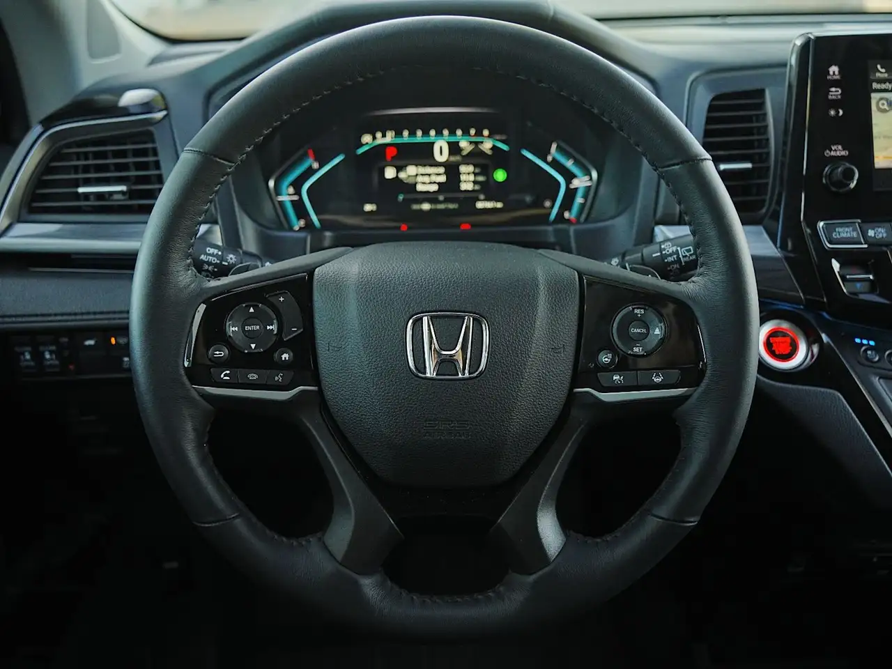 Honda Odyssey снимка Honda Odyssey