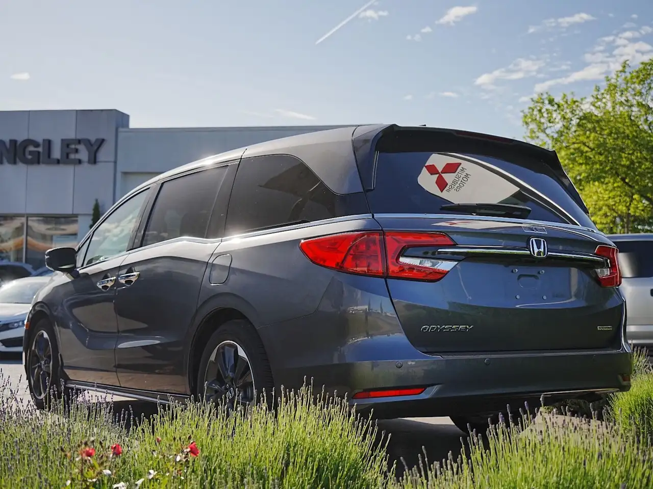 Honda Odyssey снимка Honda Odyssey