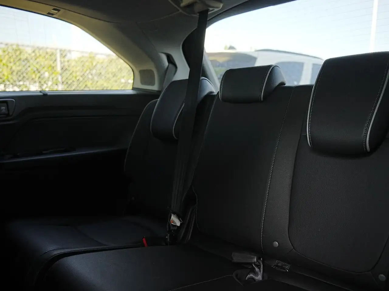 Honda Odyssey снимка Honda Odyssey