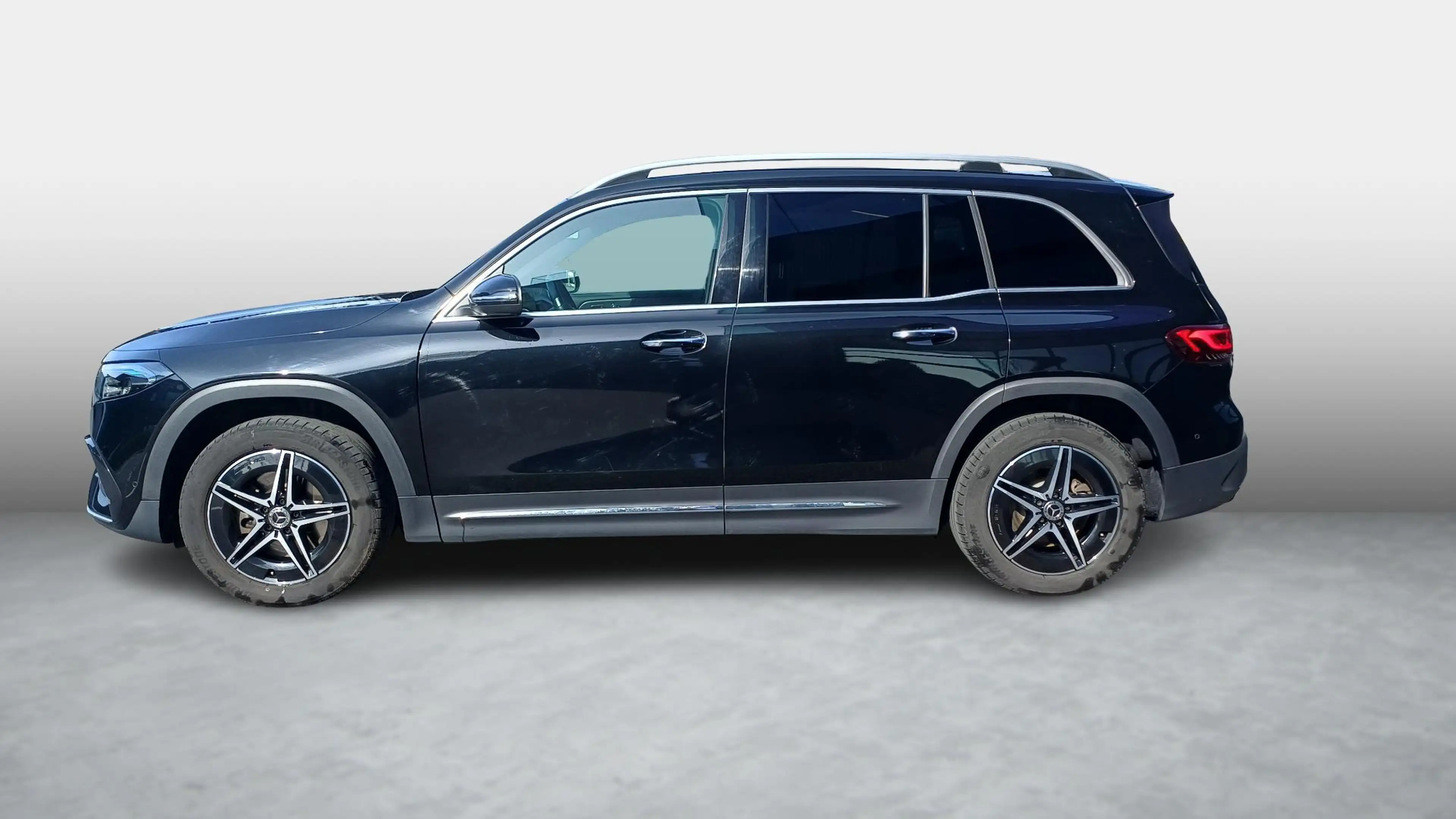 Mercedes-Benz EQB 250 AMG Line + 7-ZITPLAATSEN + LEDER + PANO DAK + CARP — photo 2