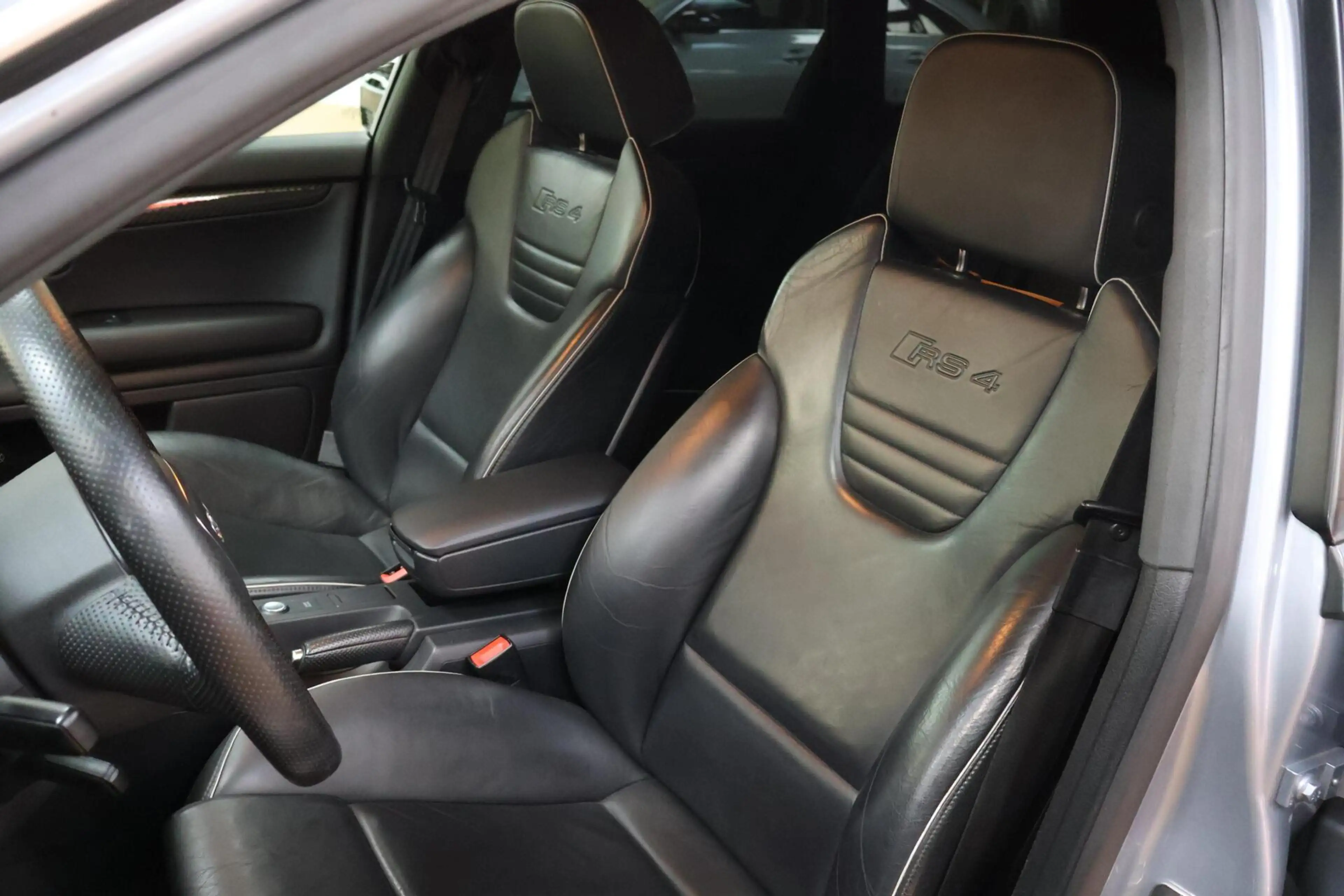 Audi RS4 Avant 4.2 V8 RS 4 quattro — photo 6