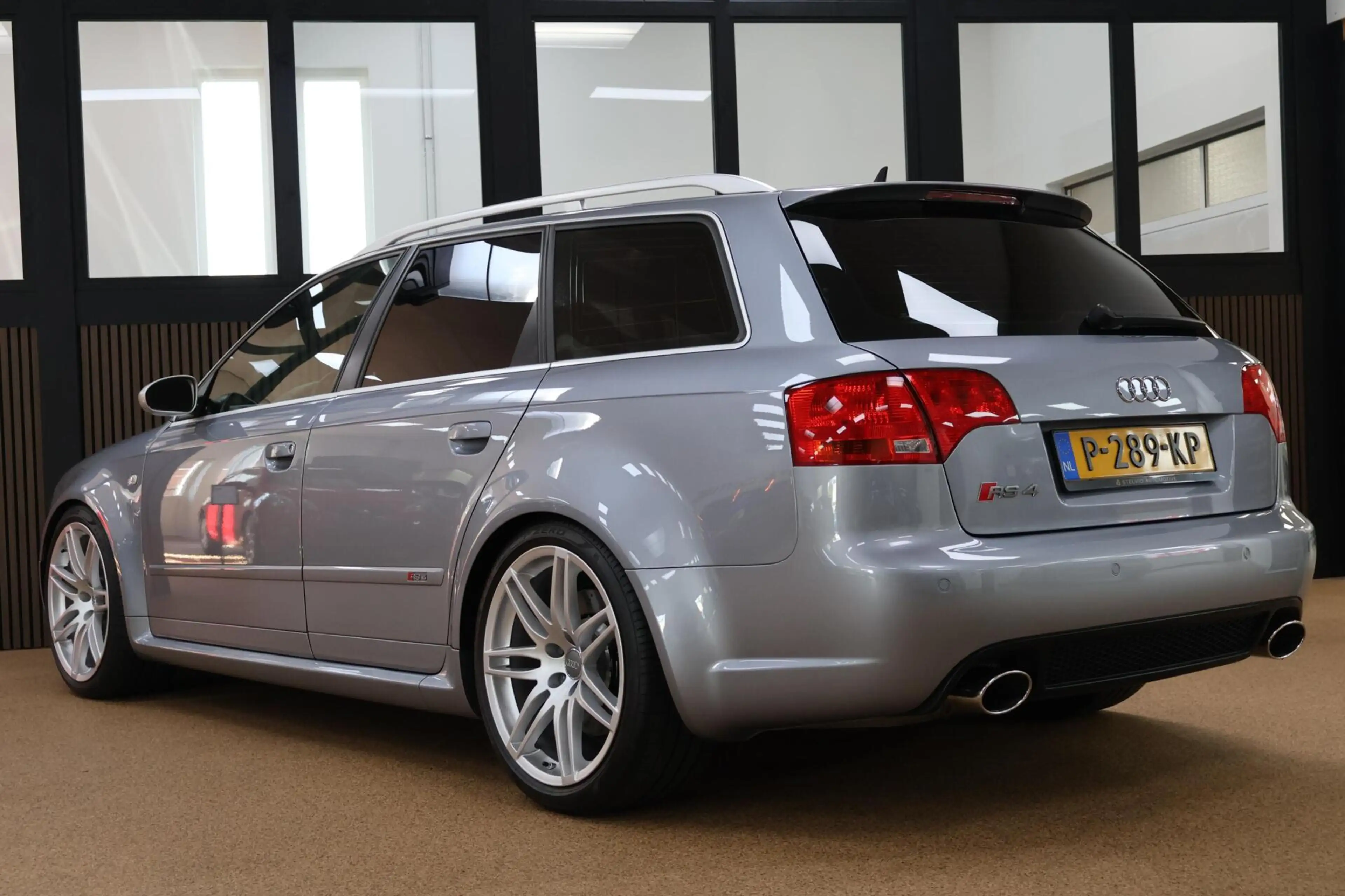 Audi RS4 Avant 4.2 V8 RS 4 quattro — photo 11