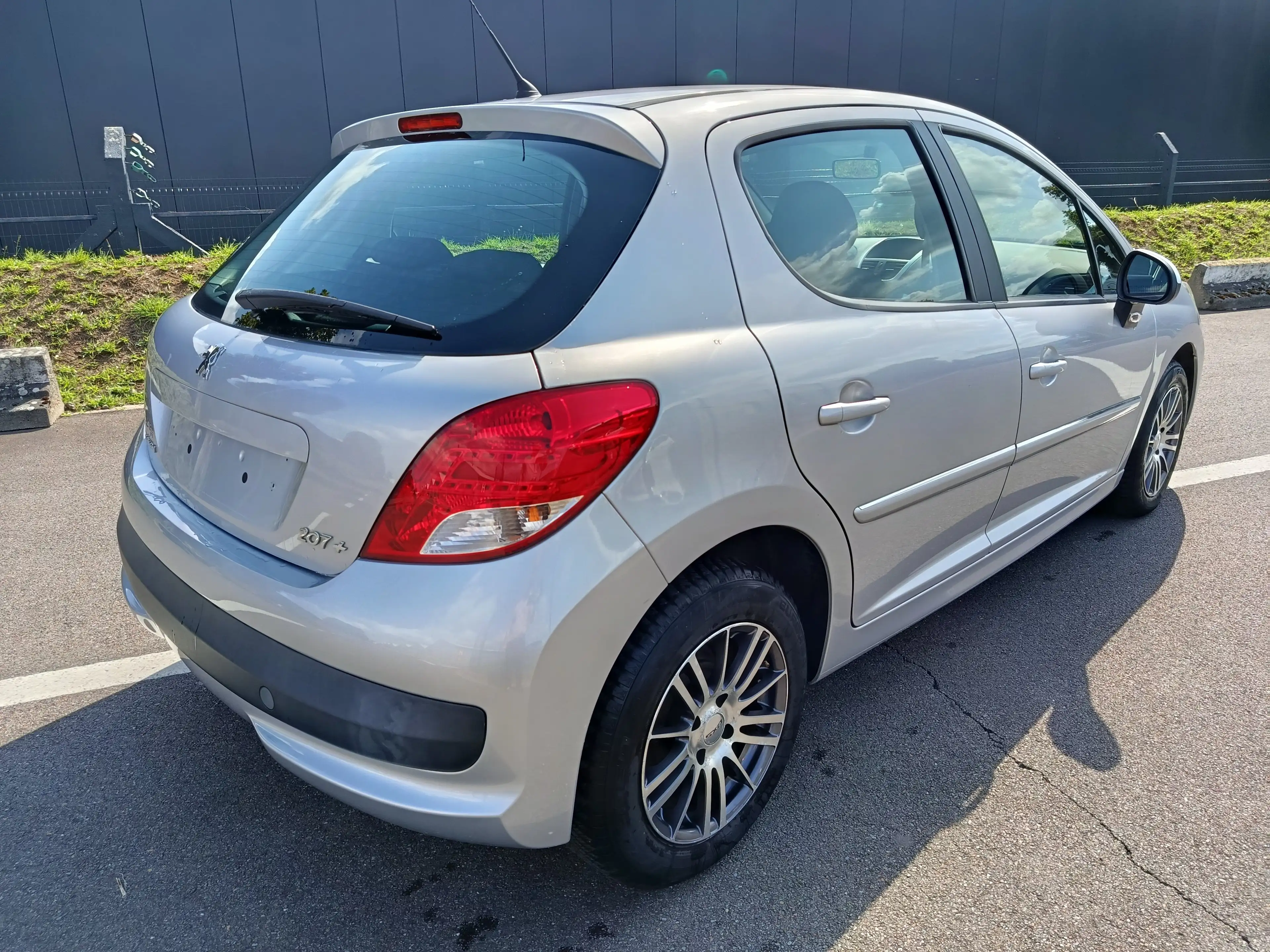 Peugeot 207 207+ 1.4 HDi Access — photo 3