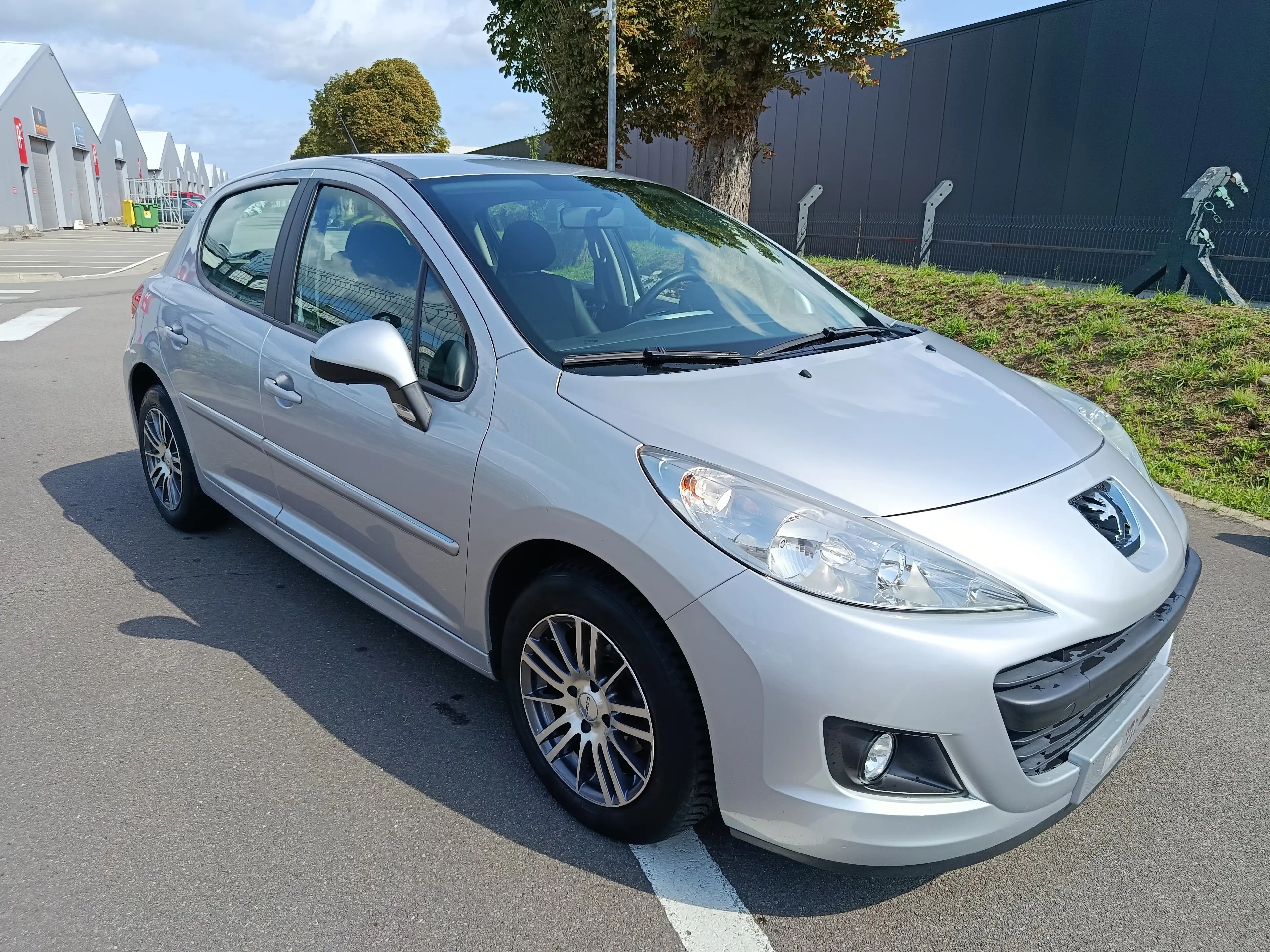 Peugeot 207 207+ 1.4 HDi Access — photo 2