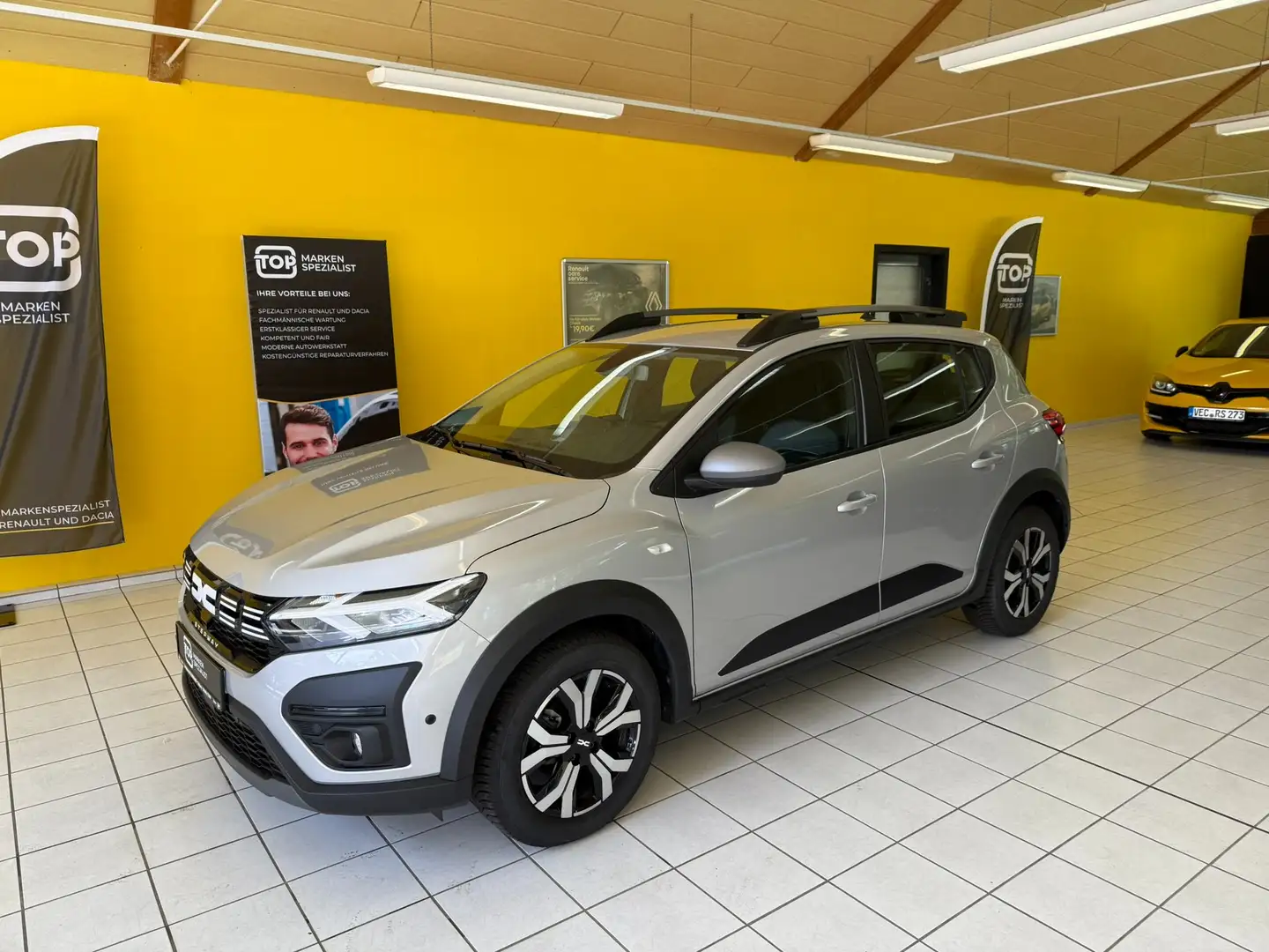 Dacia Sandero Stepway Expression+ TCe100 LPG, LED, Ganzj., PDC Gris - 1
