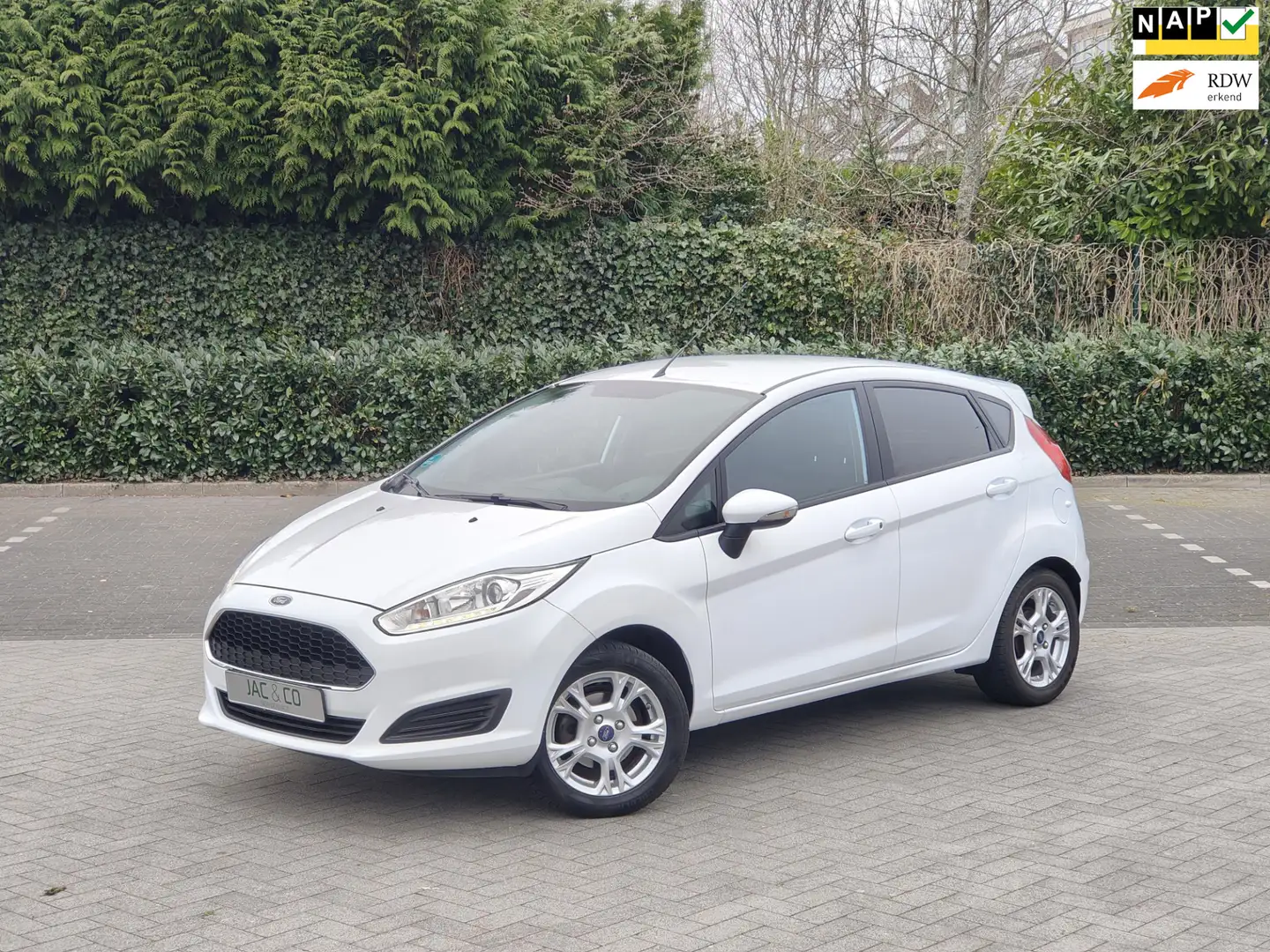 Ford Fiesta 1.0 Titanium Voorruit+Stoelverw. Navigatie 80-Pk Blanco - 1