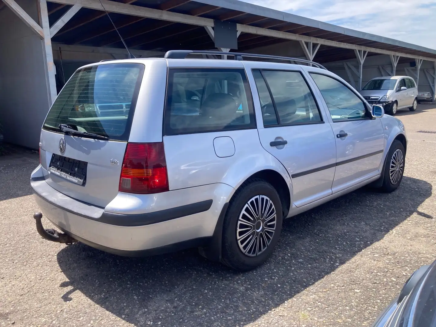 Volkswagen Golf Variant 1.6 Edition Klima AHK 1200 kg Tüv 7-2026 Gümüş rengi - 2