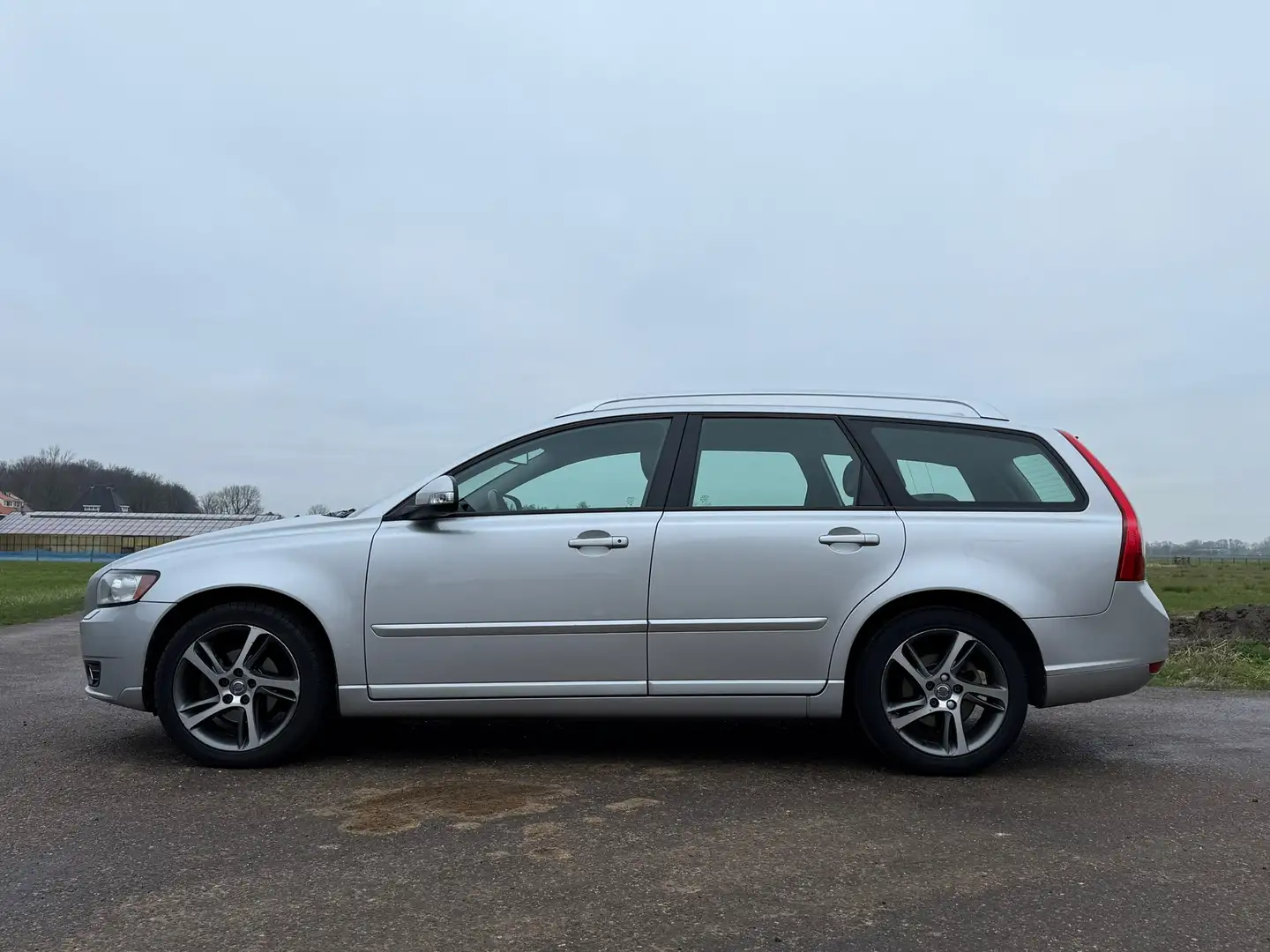 Volvo V50 2.0 Classic / Leder / Clima / Stoelverwarming / Xe Grau - 2