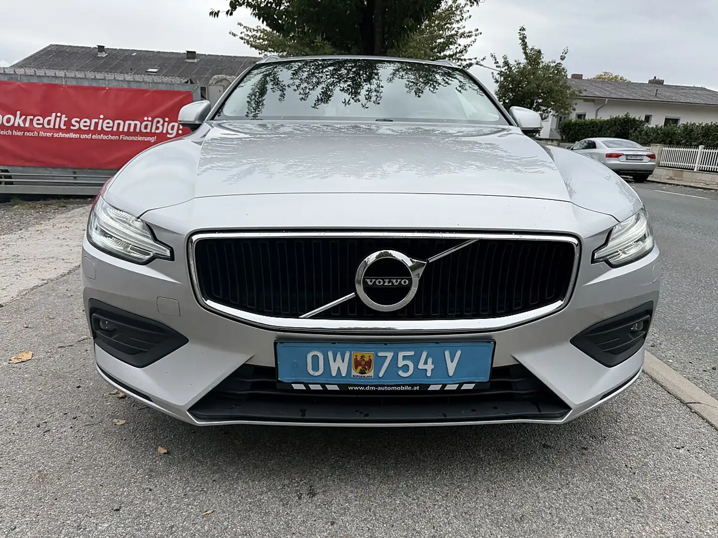 Volvo V60 T5 AWD Momentum Pro (EURO 6d-TEMP)(OPF) Silber - 2