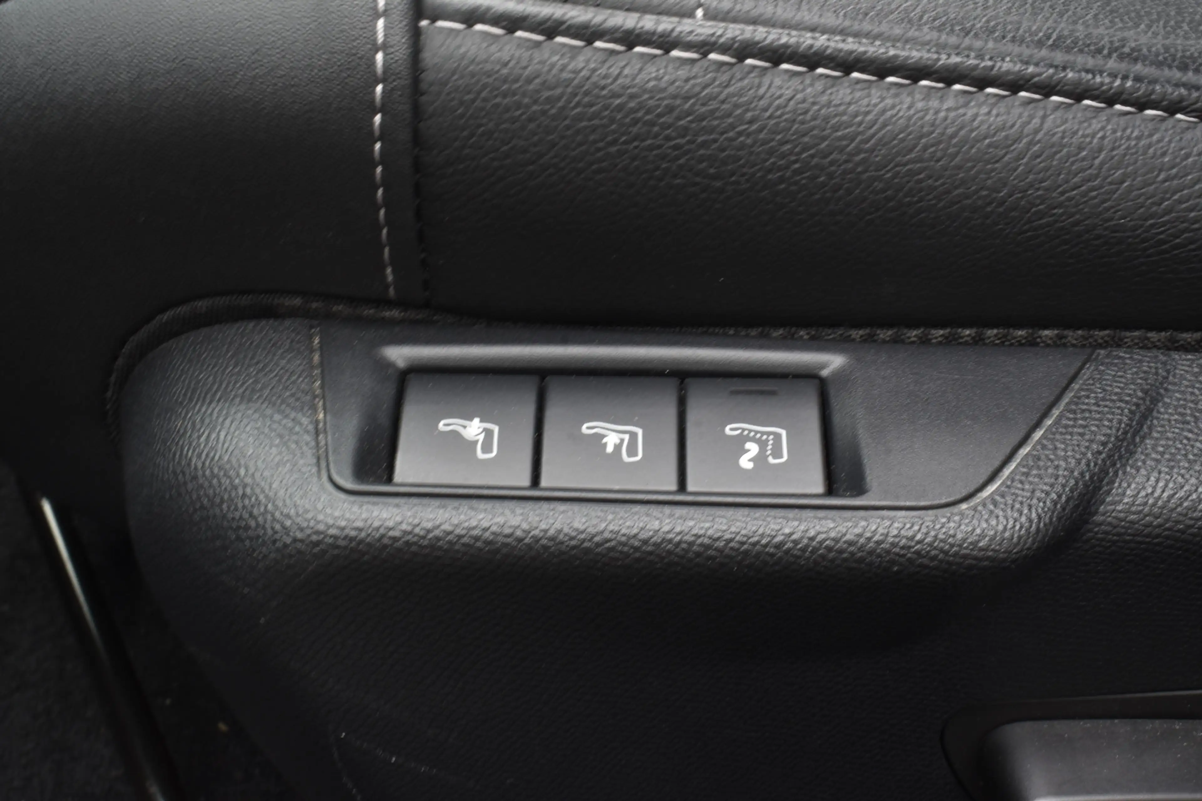 Citroen E-C4 Electric Shine 50 kWh Panoramadak | Leder | Massagestoelen — photo 22