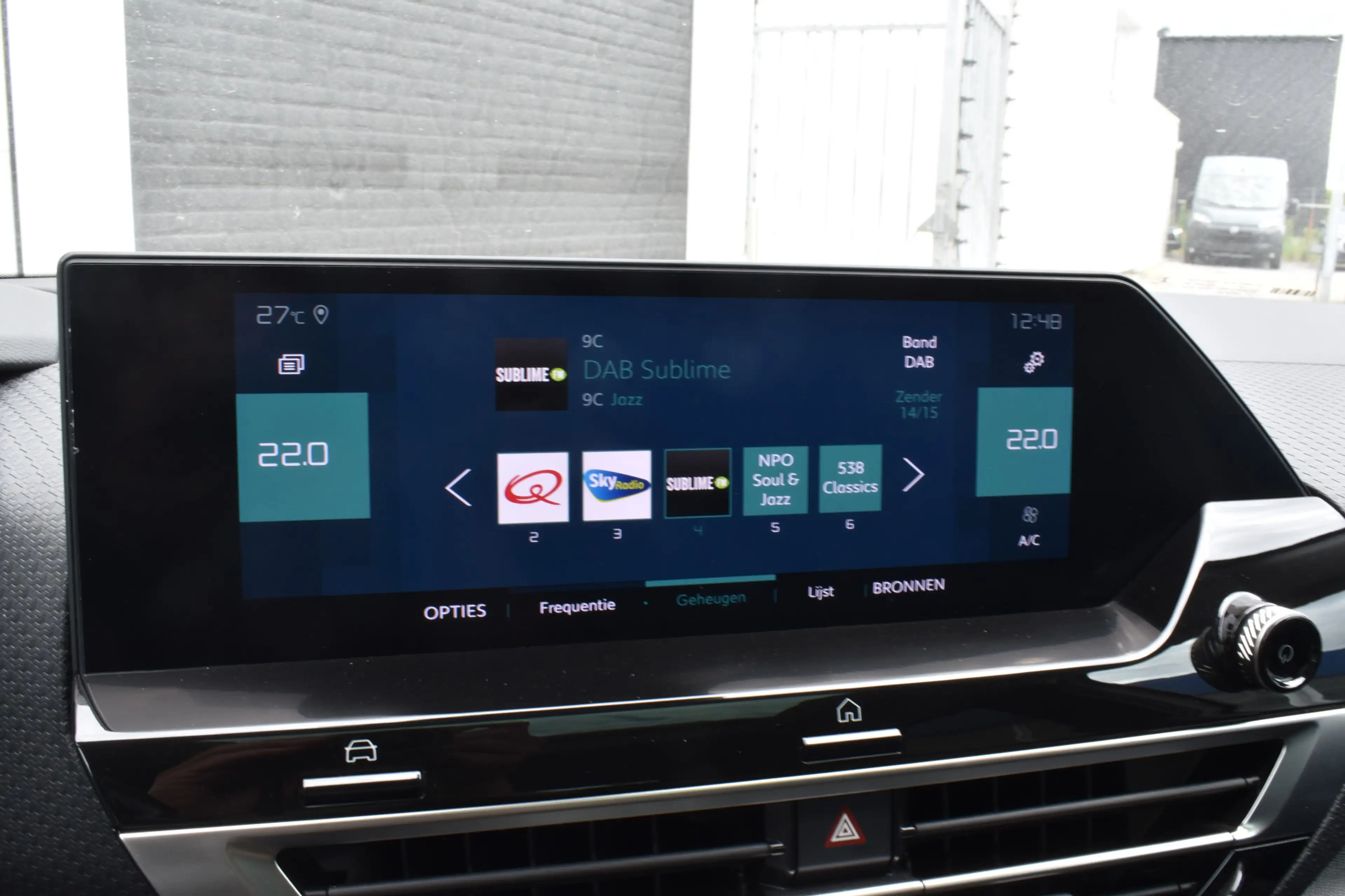 Citroen E-C4 Electric Shine 50 kWh Panoramadak | Leder | Massagestoelen — photo 20