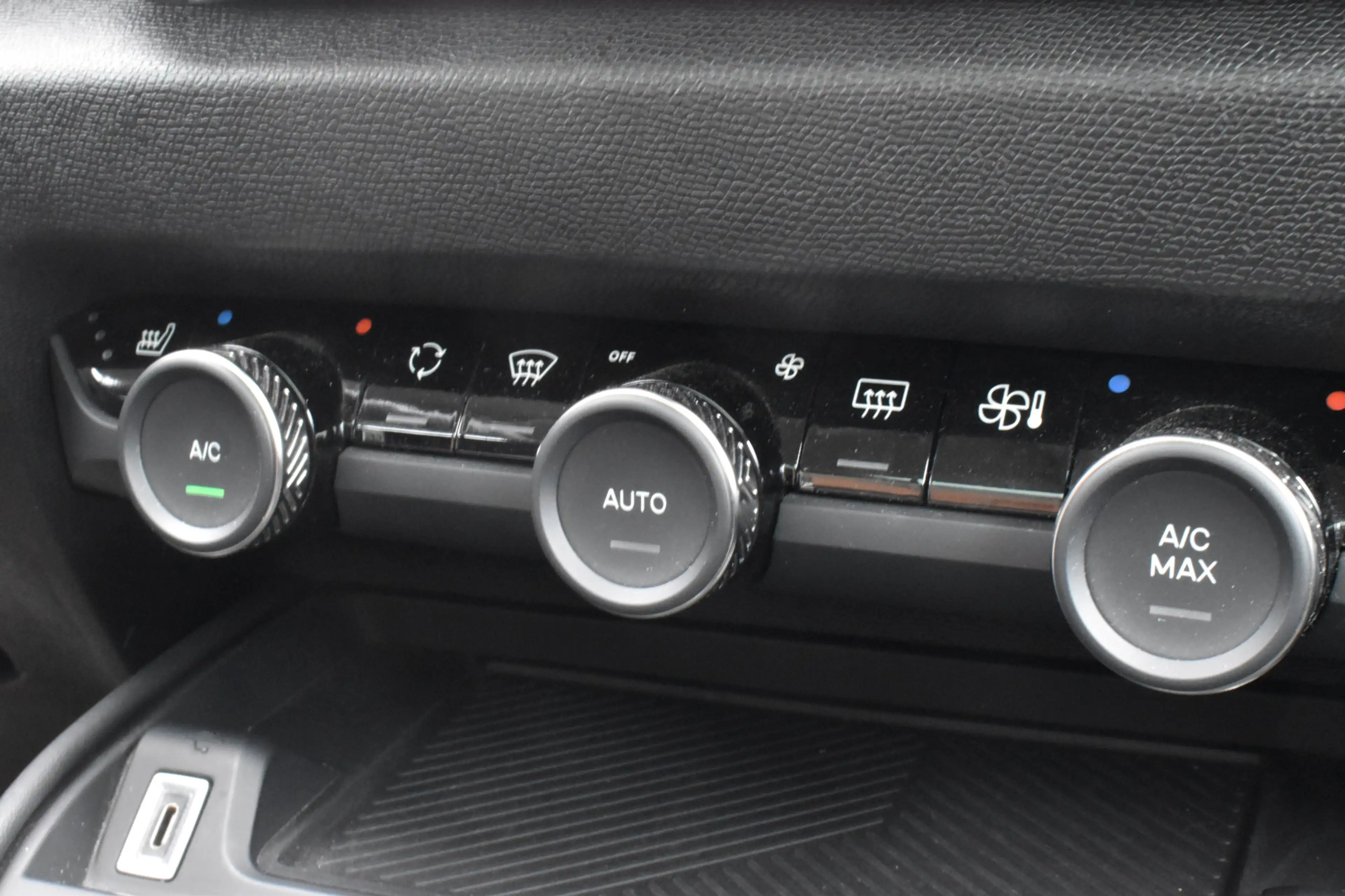 Citroen E-C4 Electric Shine 50 kWh Panoramadak | Leder | Massagestoelen — photo 18