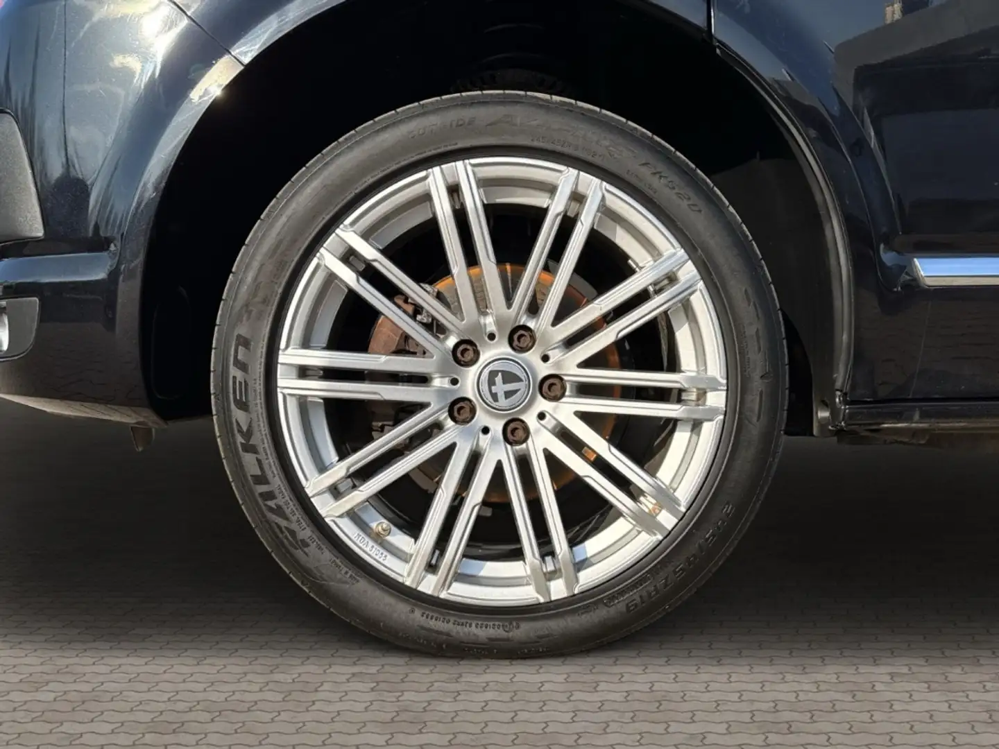 Volkswagen Transporter Caravelle 2.0 TDI  AHK Navi LED  El. Schiebetüren Negro - 2