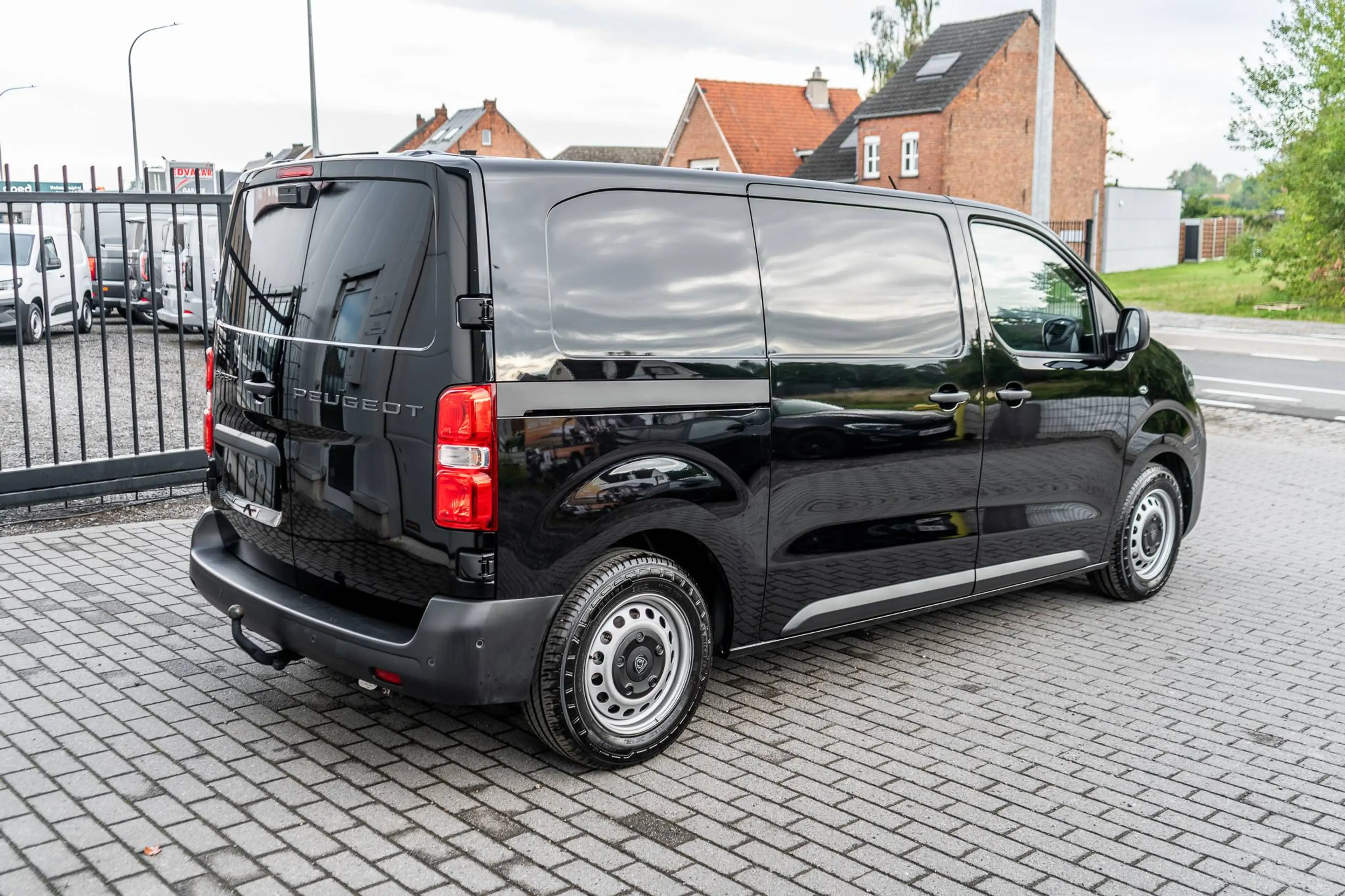 Peugeot Expert Expert 2.2 BlueHDi L2 Standard Utility S/S — photo 4