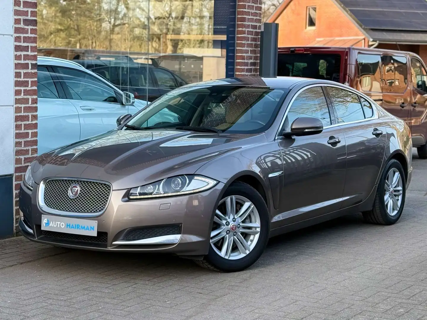 Jaguar XF BERLINE 2.2 D BVA-8 PRESTIGE ÉDITION Beige - 1