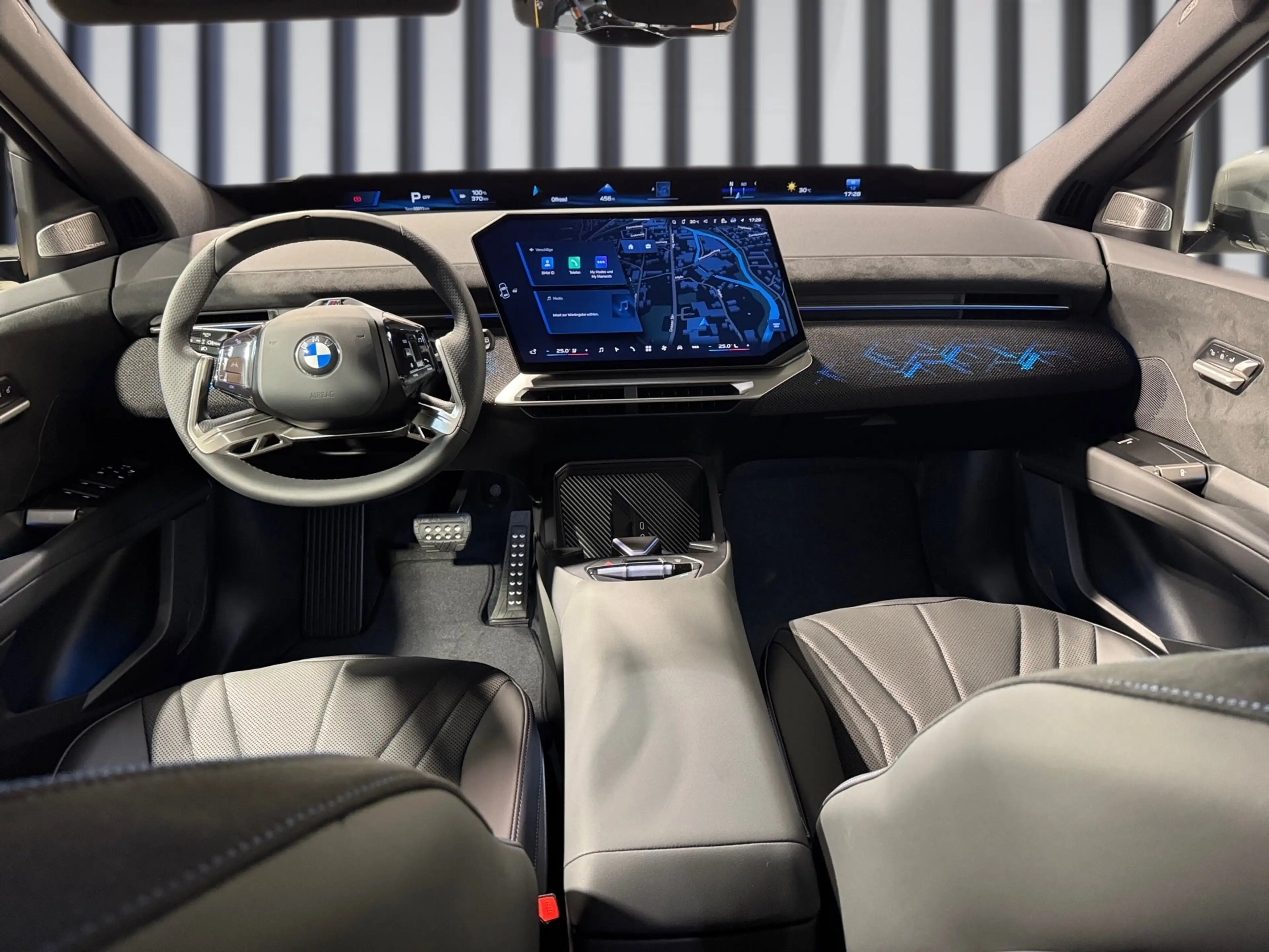 BMW iX3 40 sDrive — photo 10